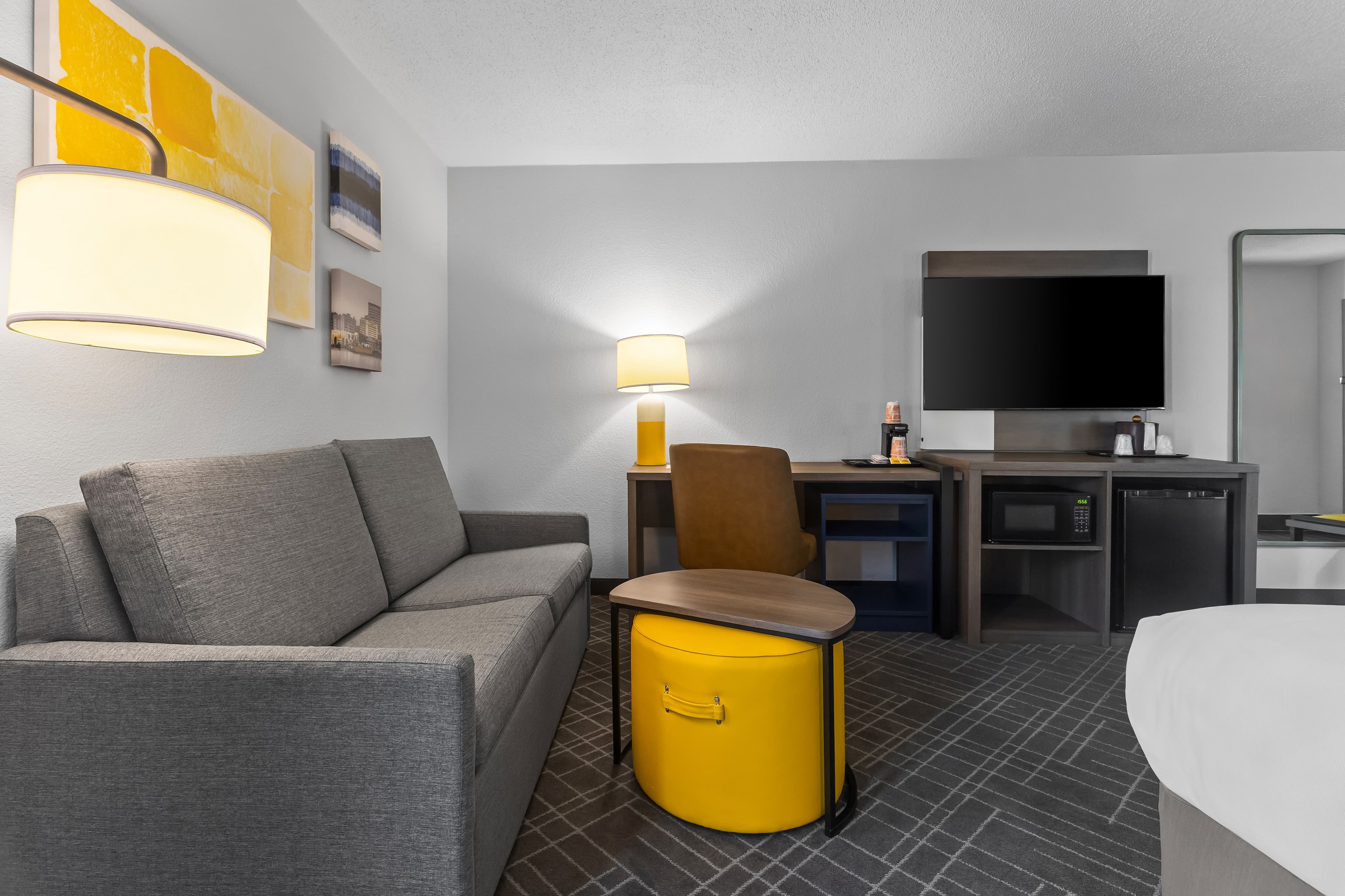 Comfort Inn & Suites Evansville Airport — 10