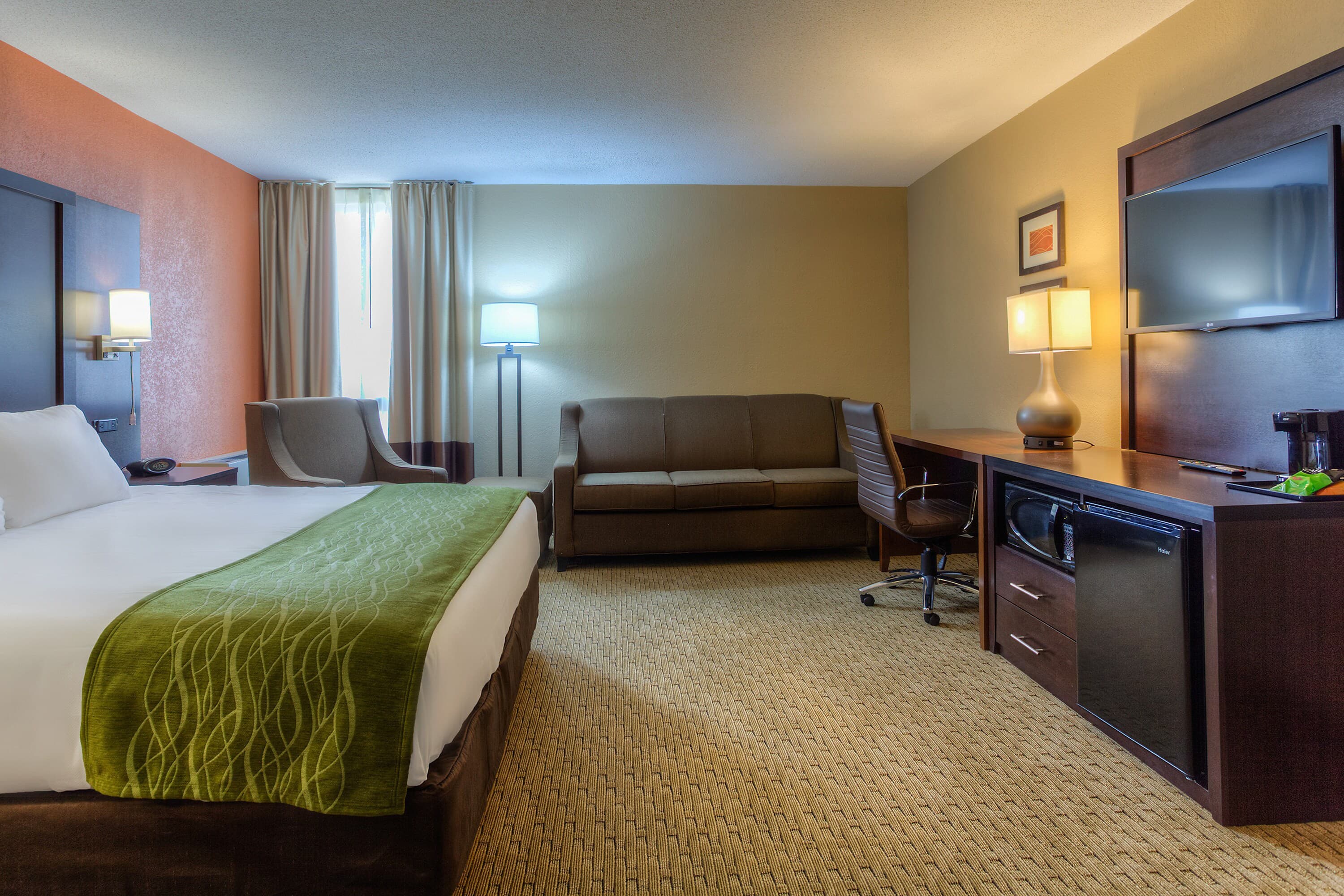 Comfort Inn & Suites Evansville Airport — 13