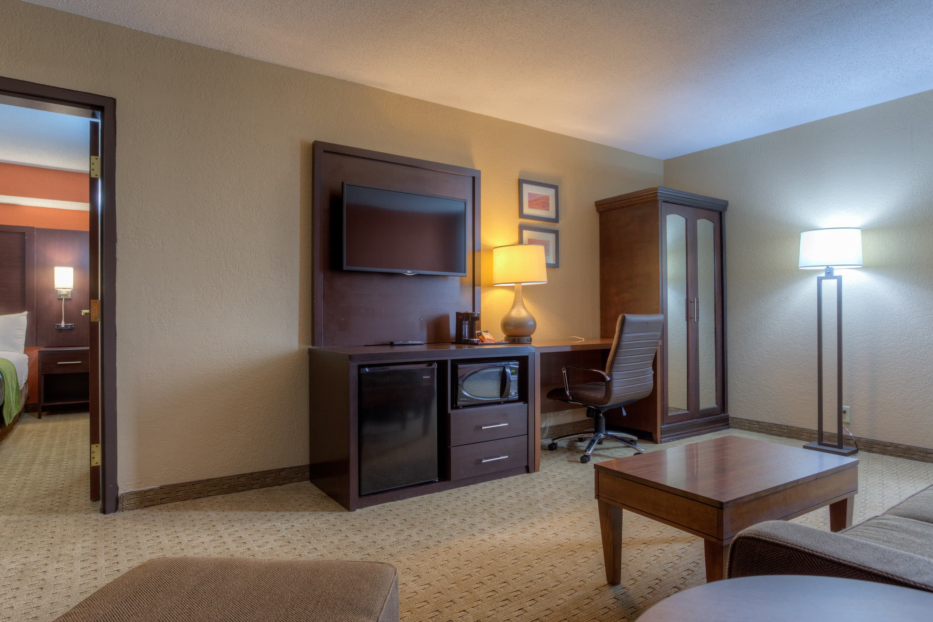 Comfort Inn & Suites Evansville Airport — 18