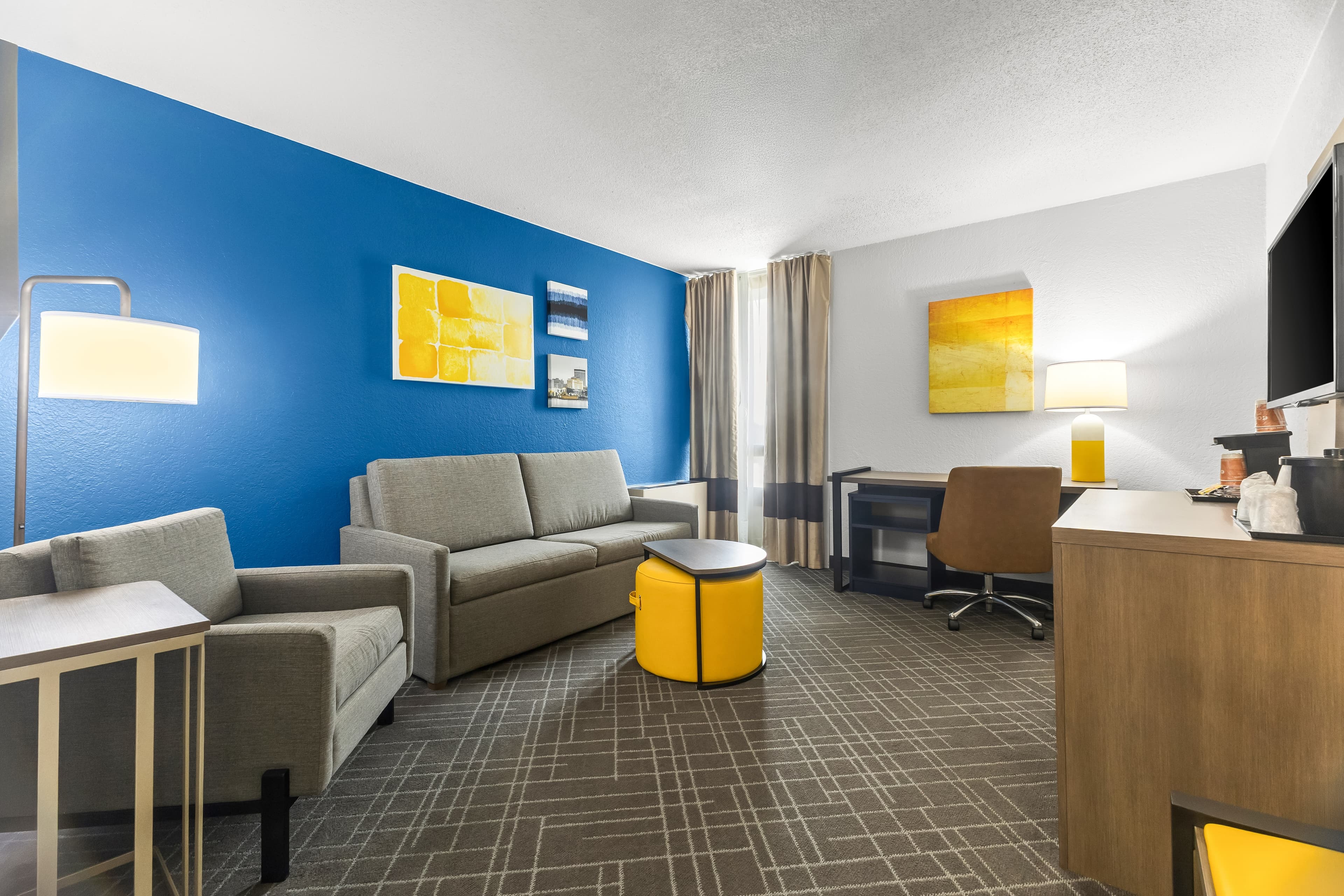 Comfort Inn & Suites Evansville Airport — 6
