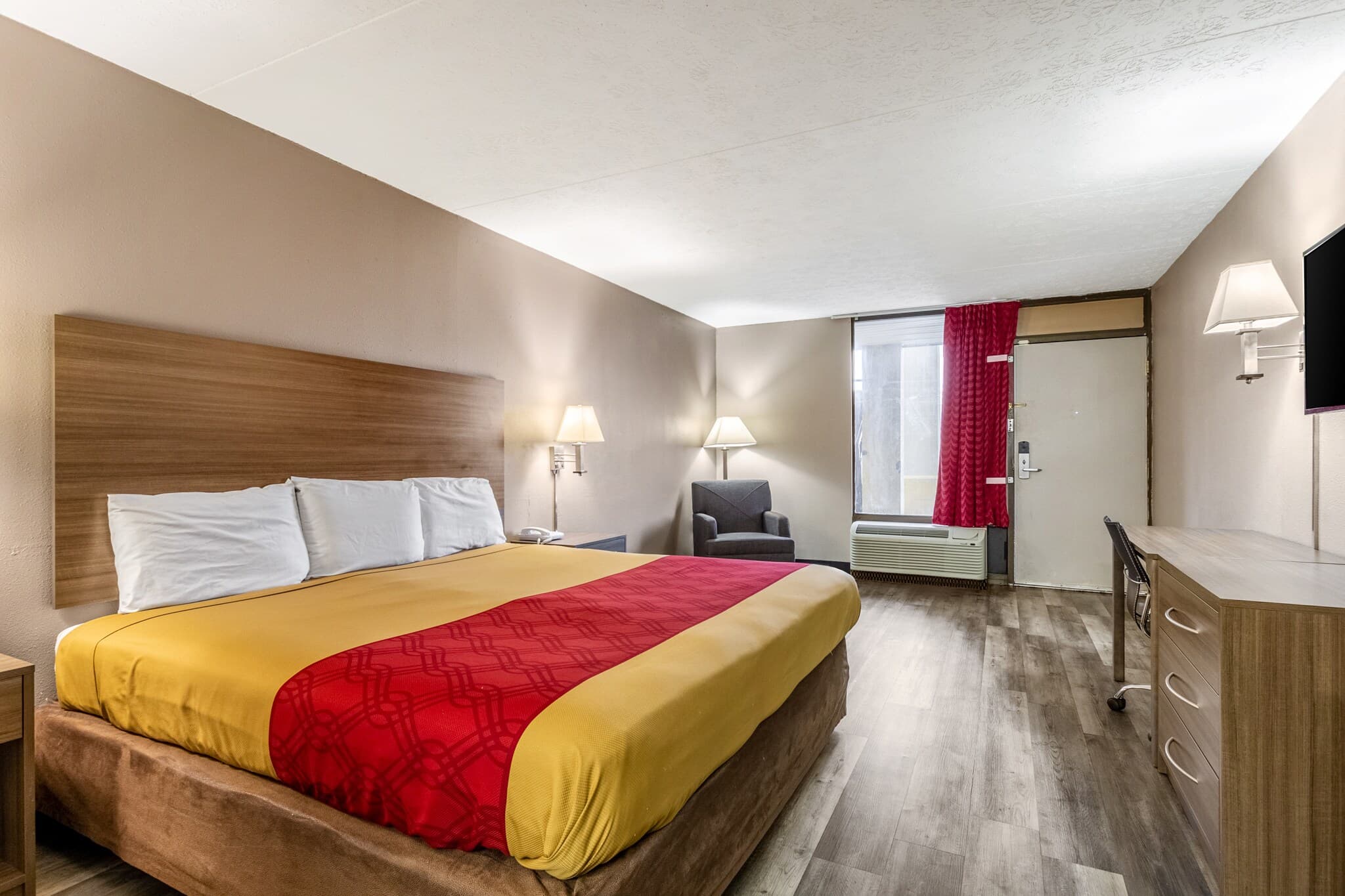 Econo Lodge Seymour — 15