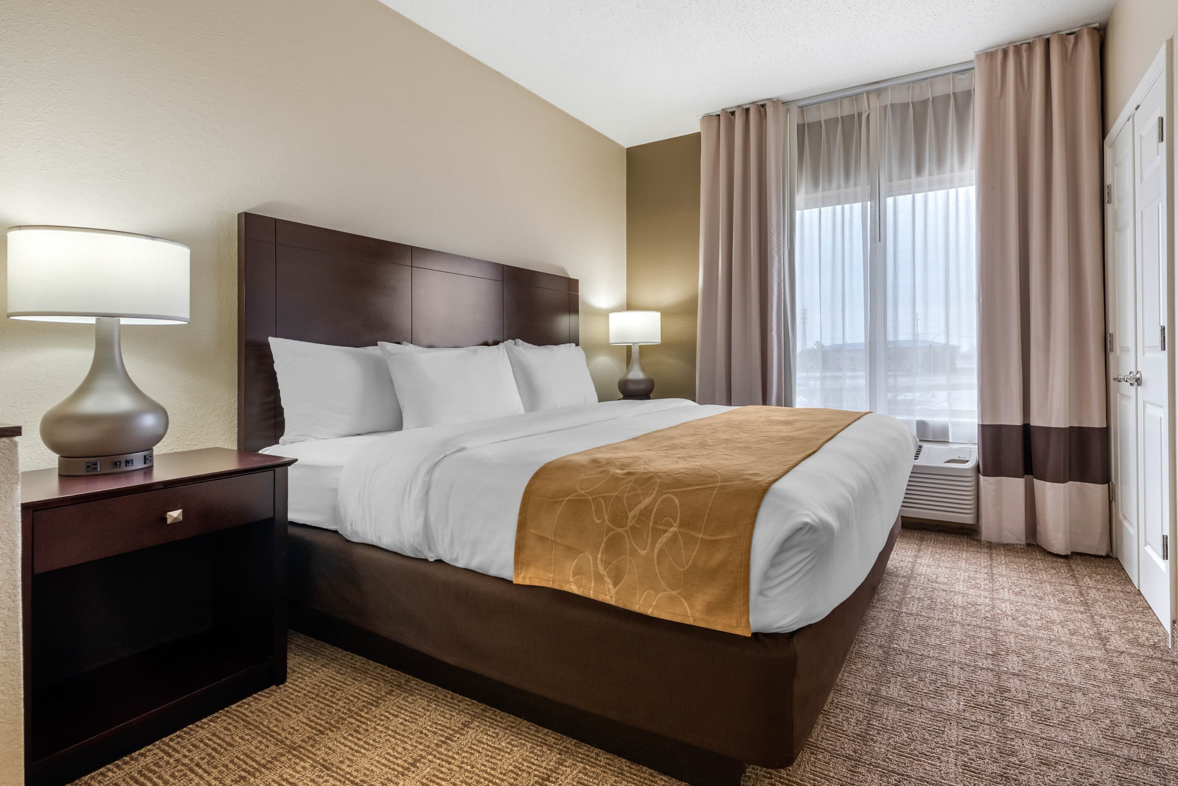 Comfort Suites Lafayette University Area - Image 3