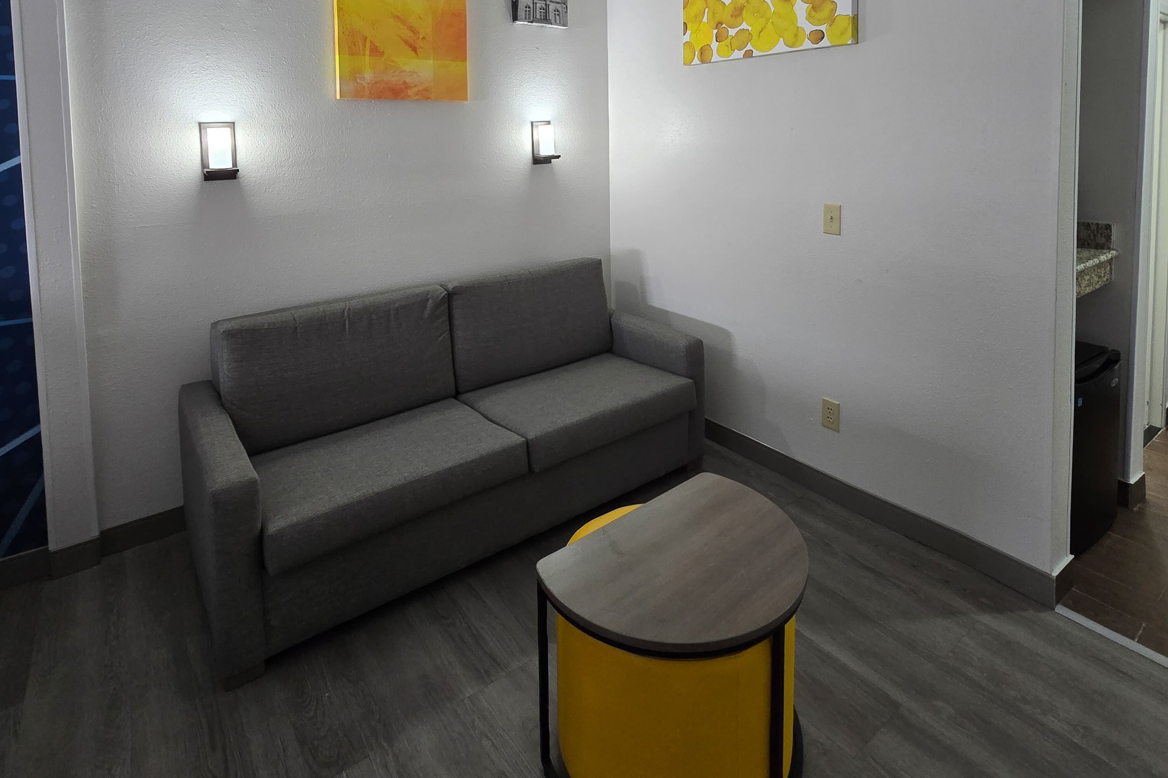 Comfort Suites Terre Haute University Area - Image 3