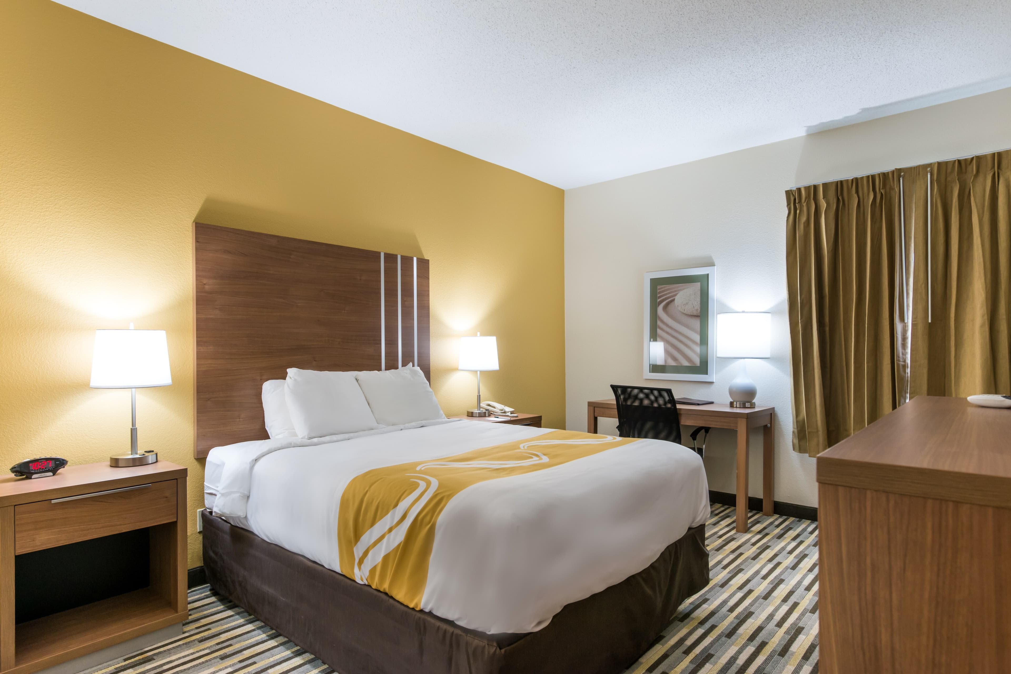 Quality Inn Michigan City South - Image 2