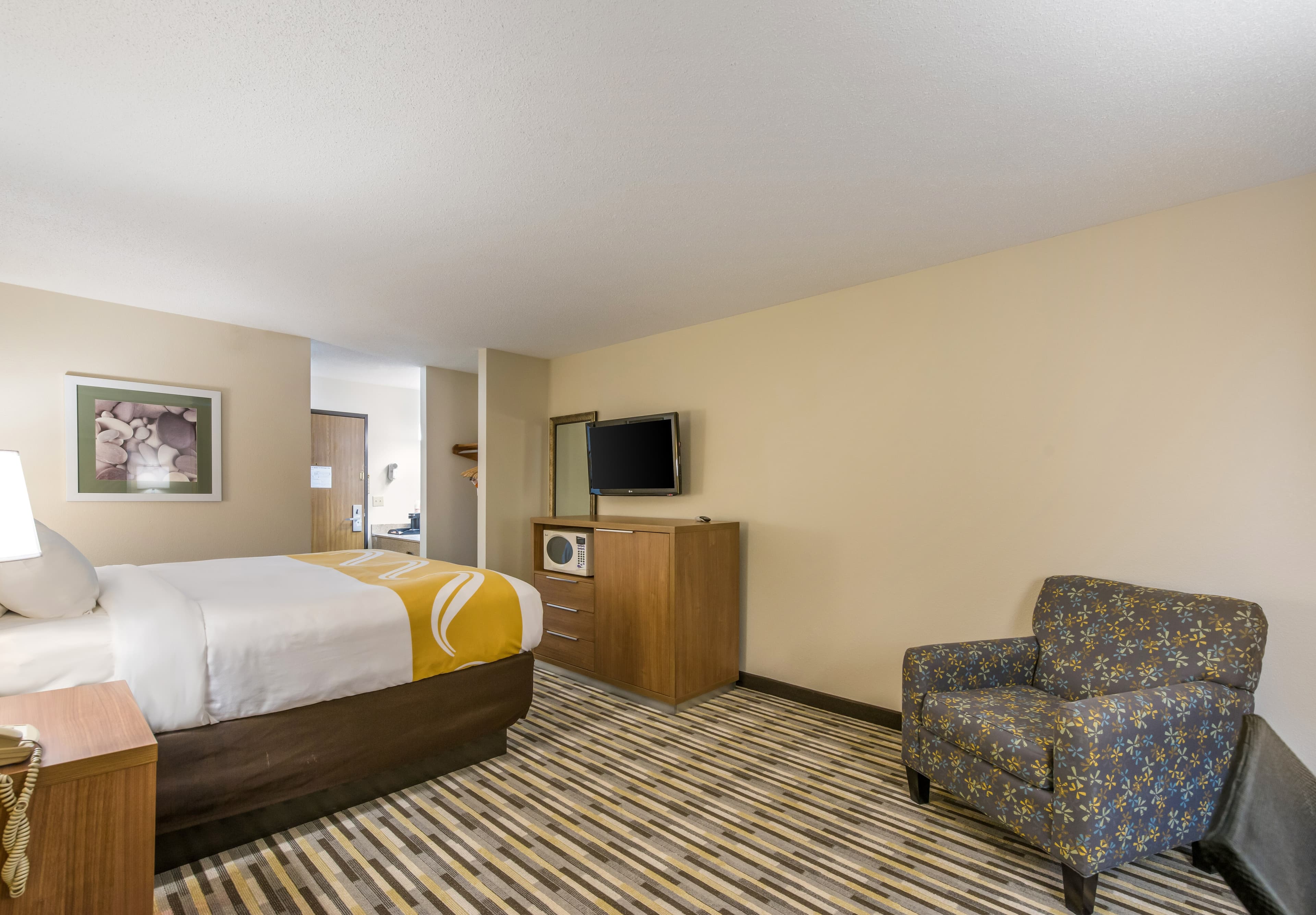 Quality Inn Michigan City South - Image 4
