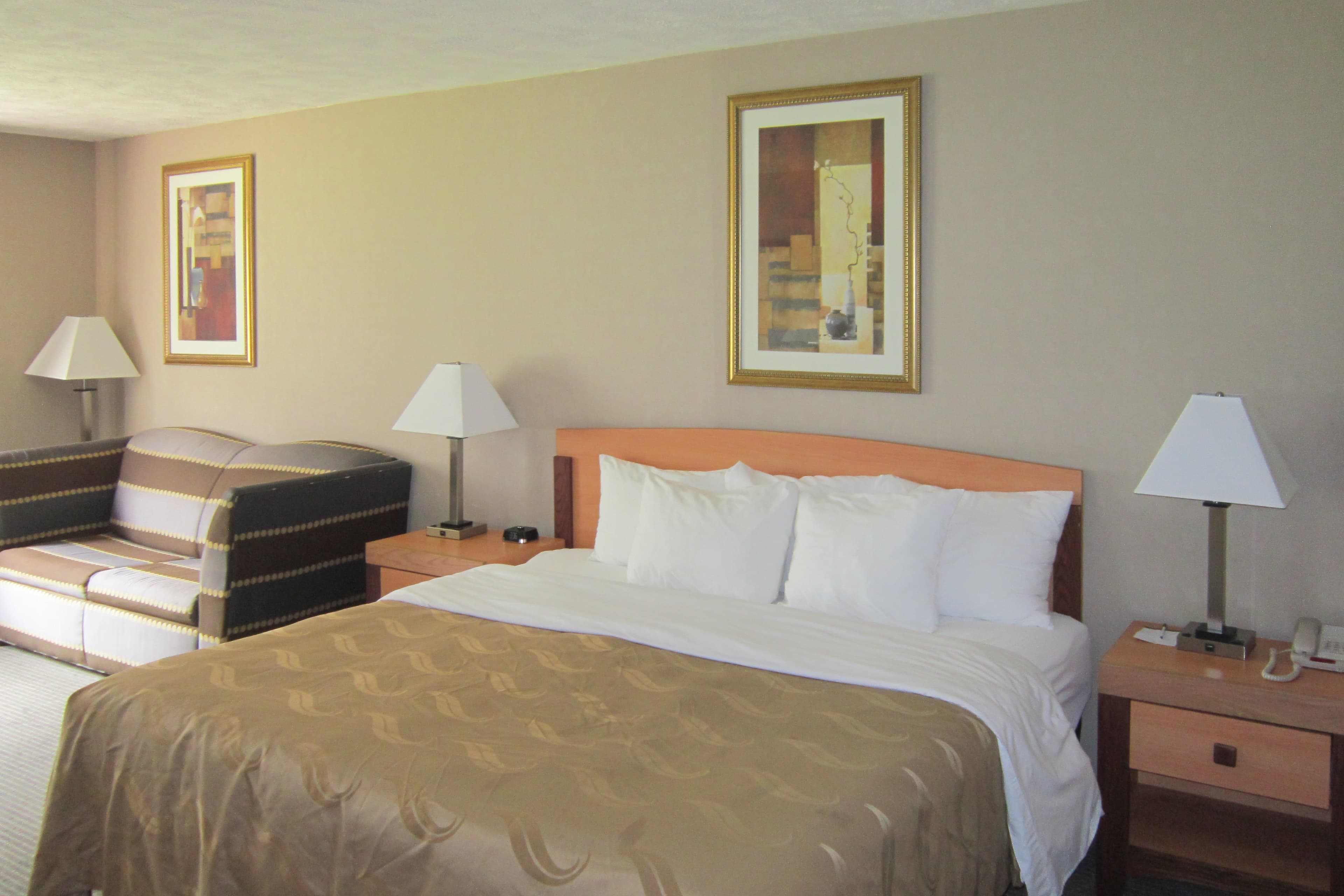 Quality Inn Nashville - Bloomington — 48