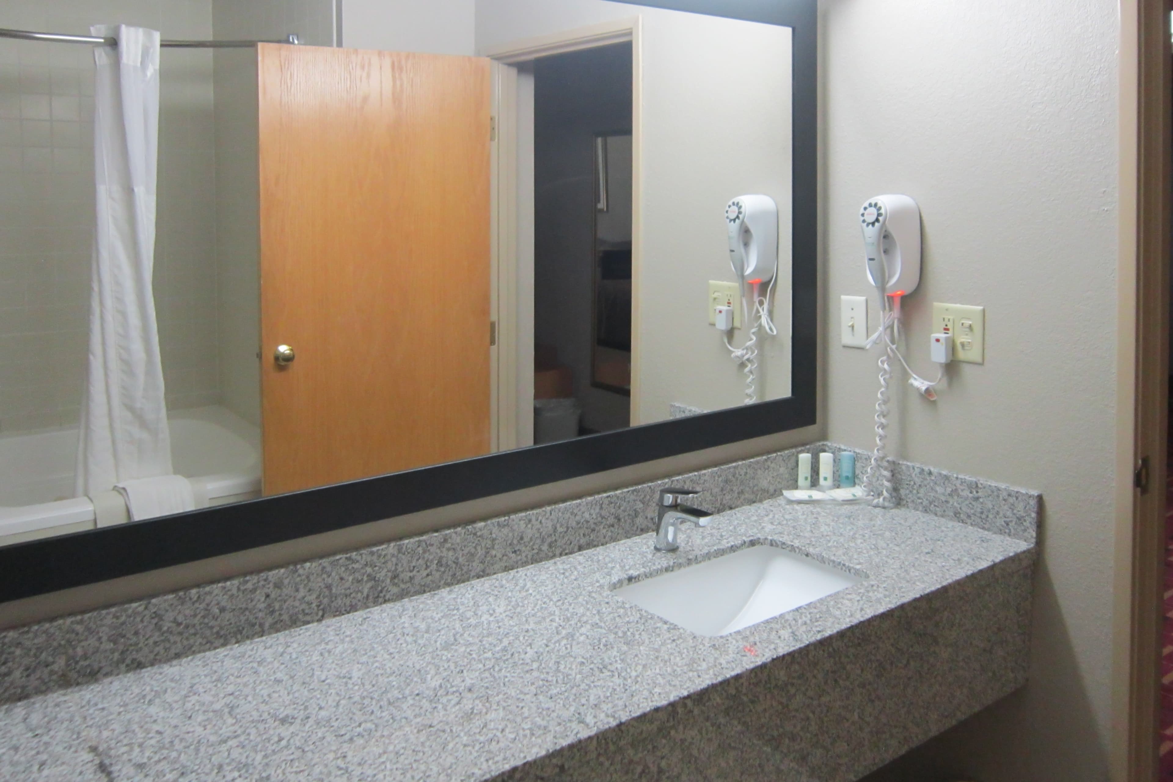 Quality Inn Nashville - Bloomington — 17
