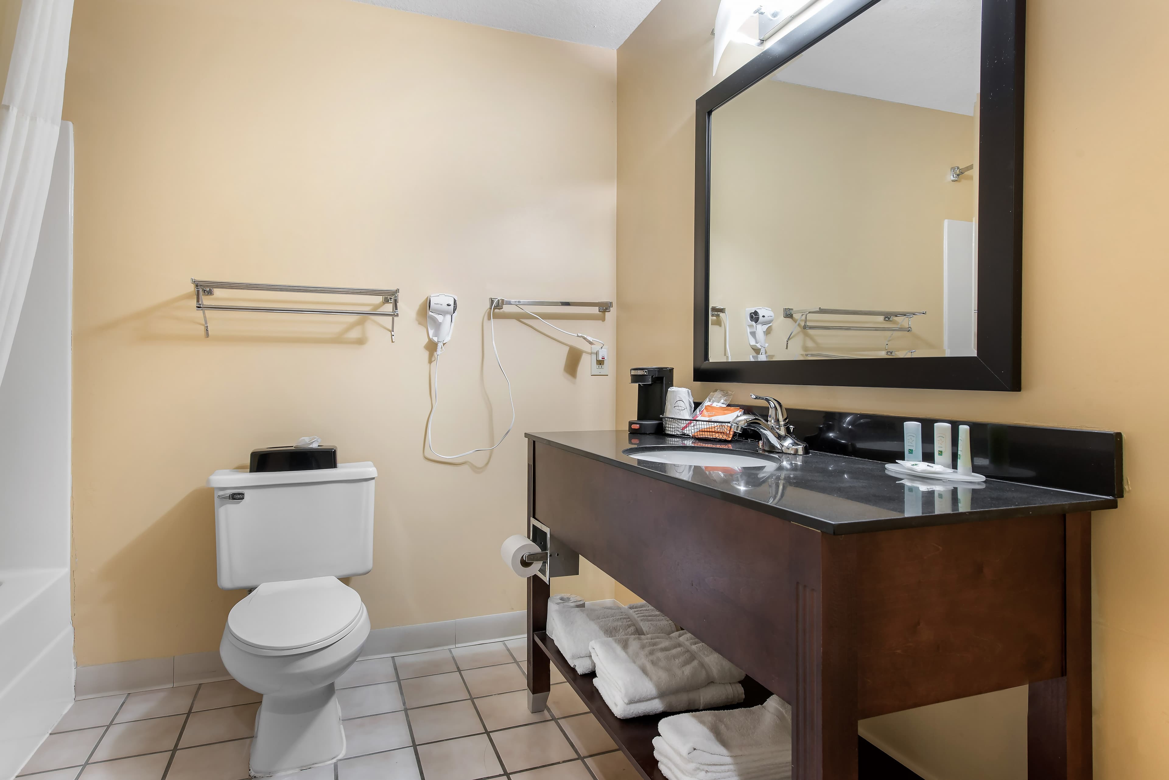 Quality Inn & Suites Lebanon I-65 — 23