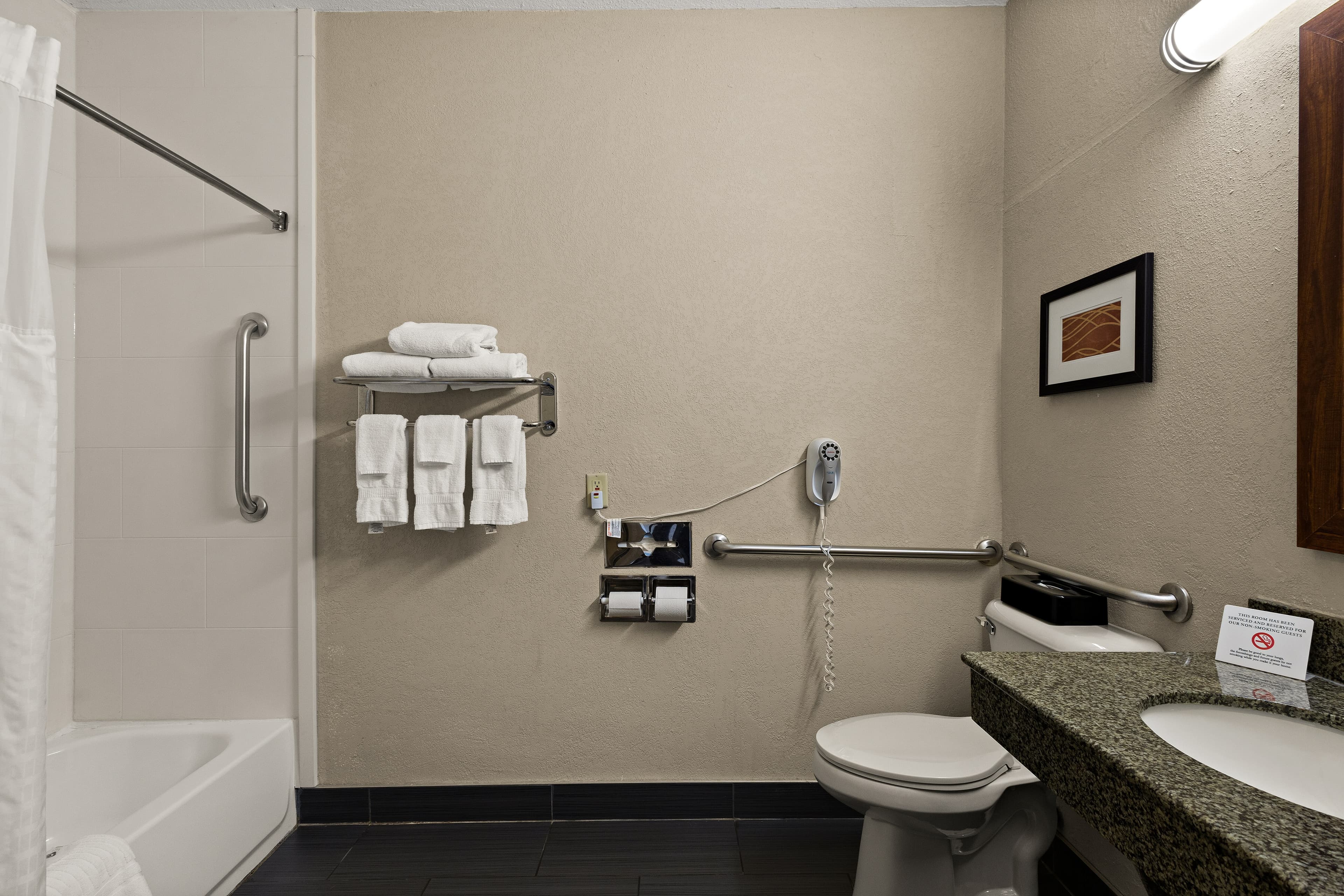 Comfort Inn Huntington Near University - Image 5