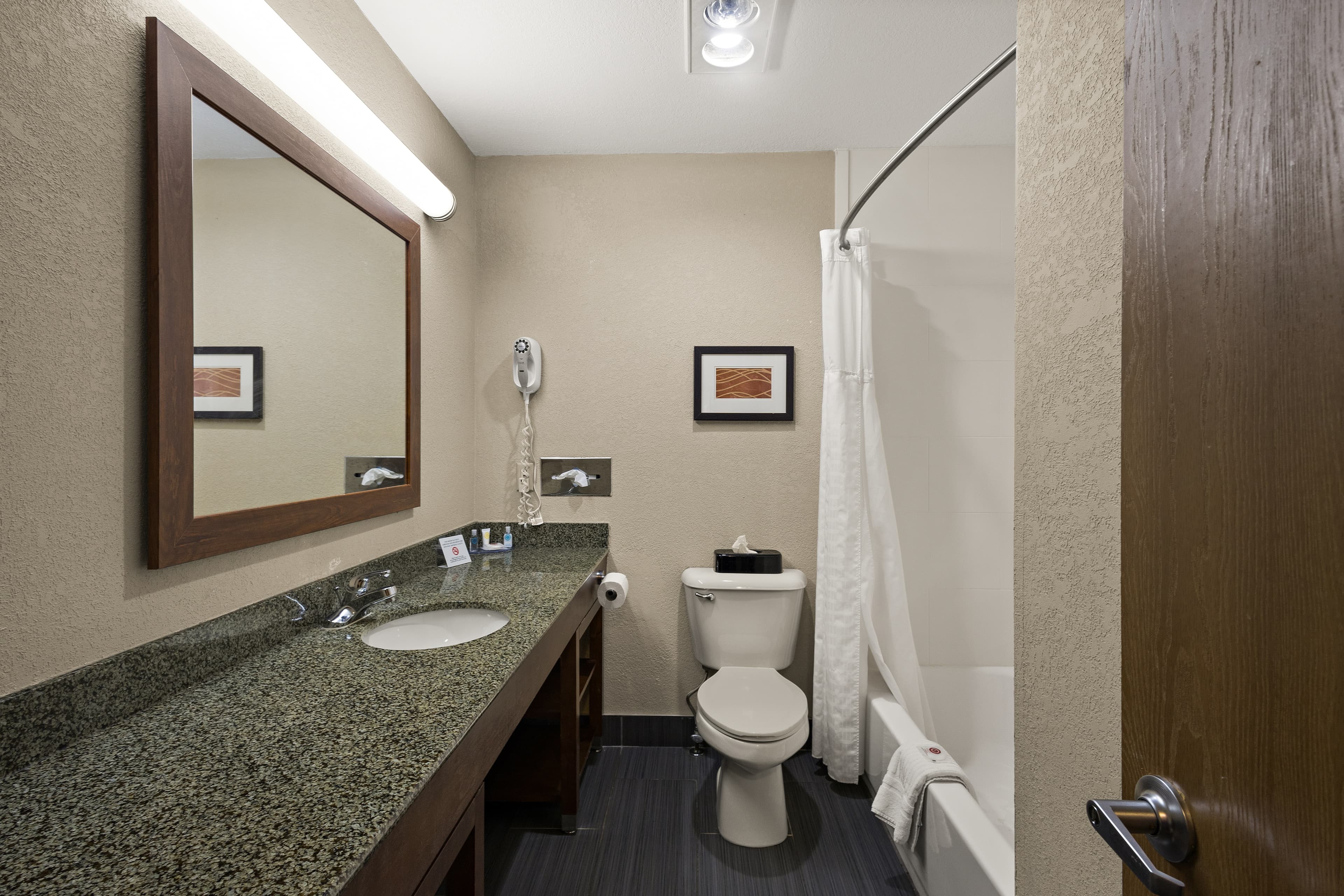 Comfort Inn Huntington Near University — 33