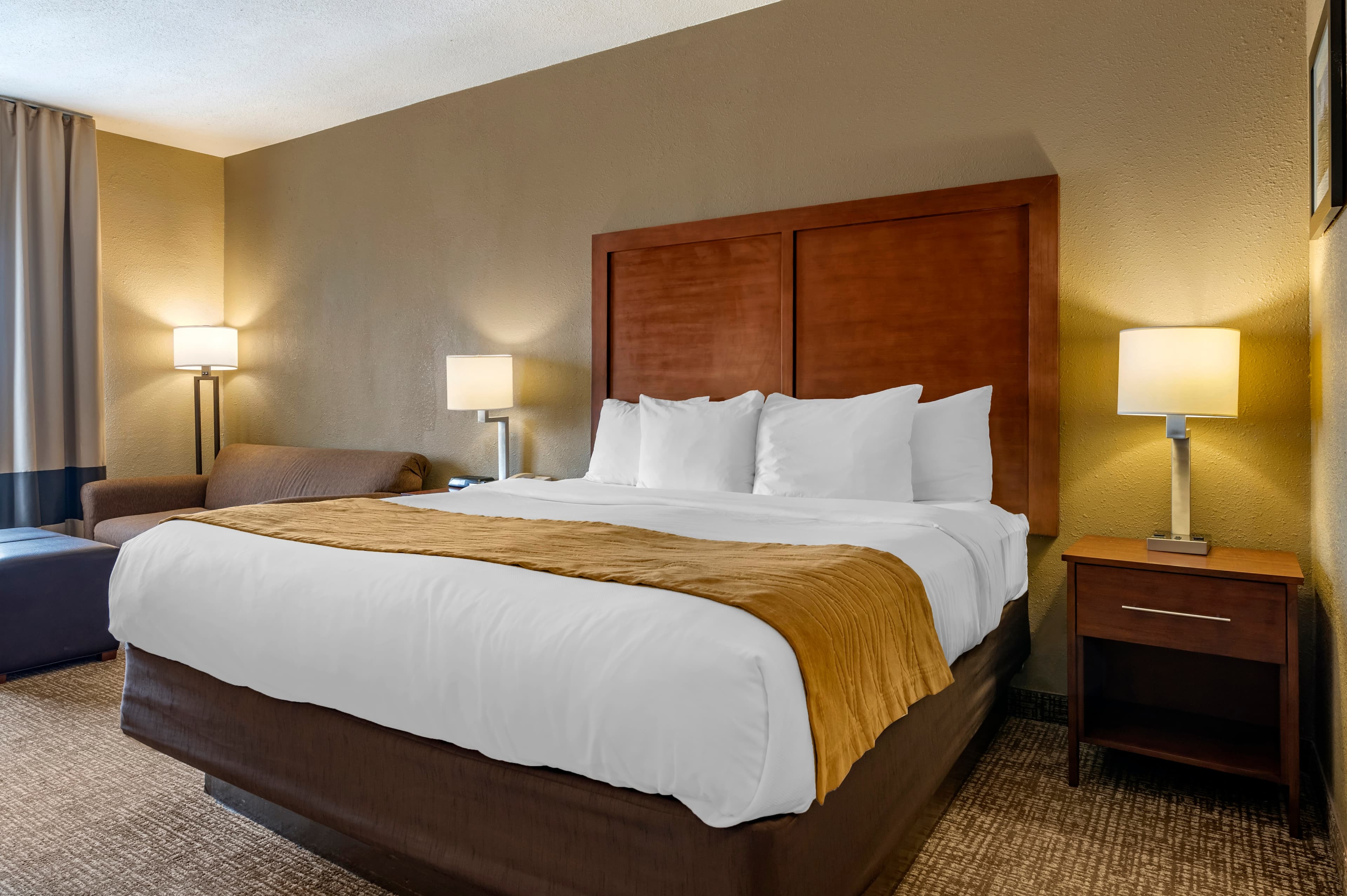 Comfort Inn Shelbyville North - Image 2