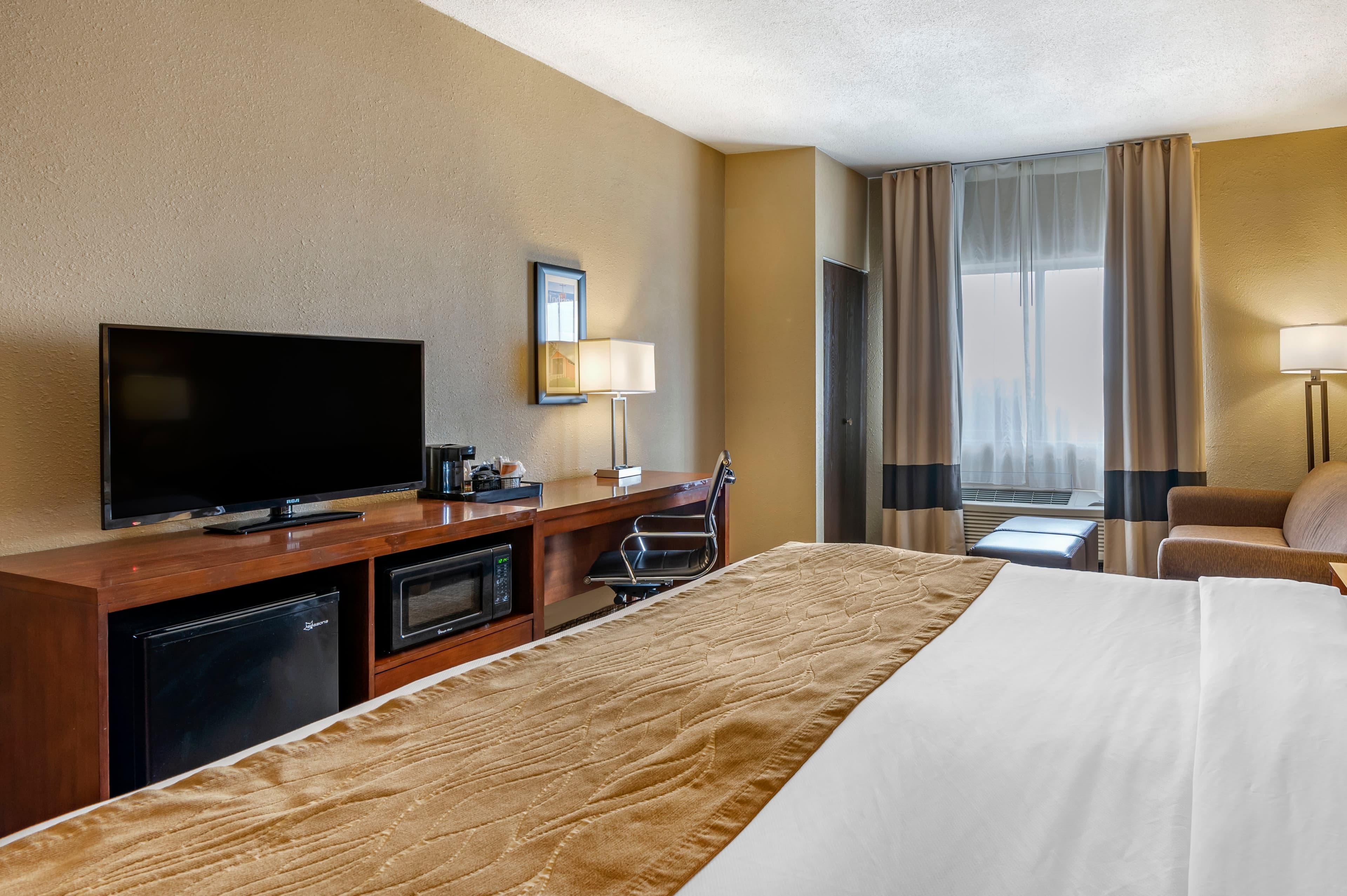 Comfort Inn Shelbyville North — 7
