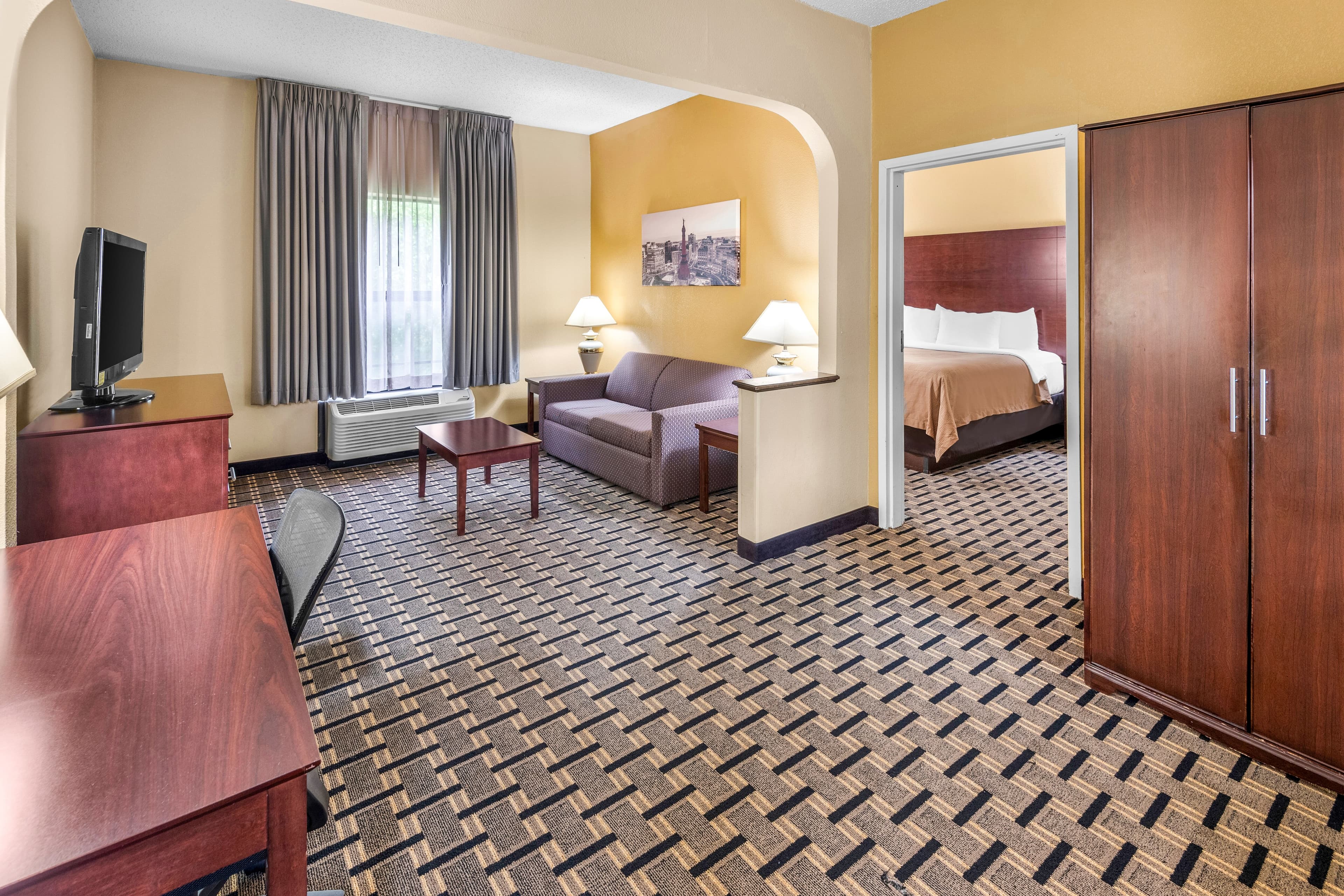 Clarion Inn & Suites Indianapolis Northwest — 16