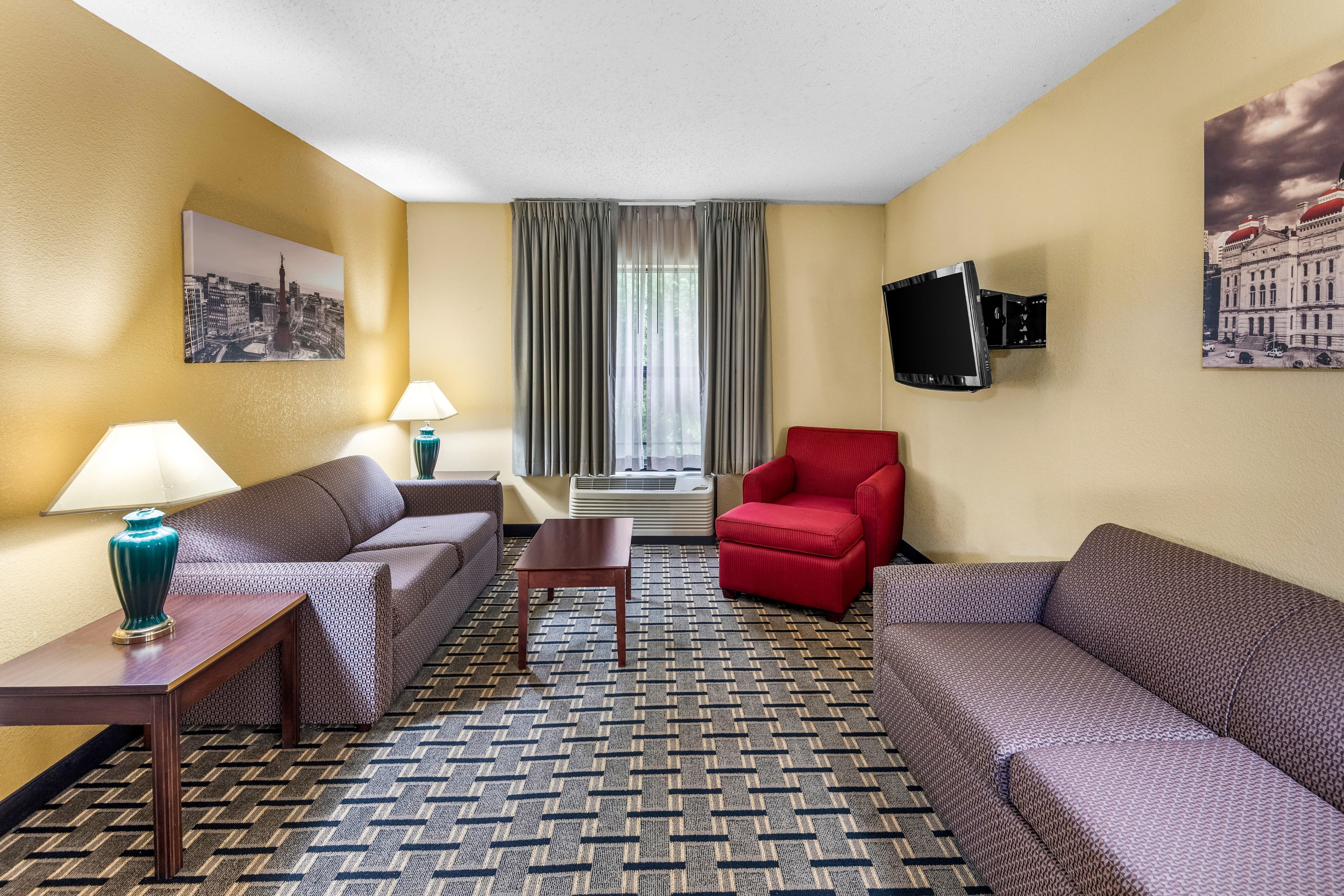 Clarion Inn & Suites Indianapolis Northwest — 21