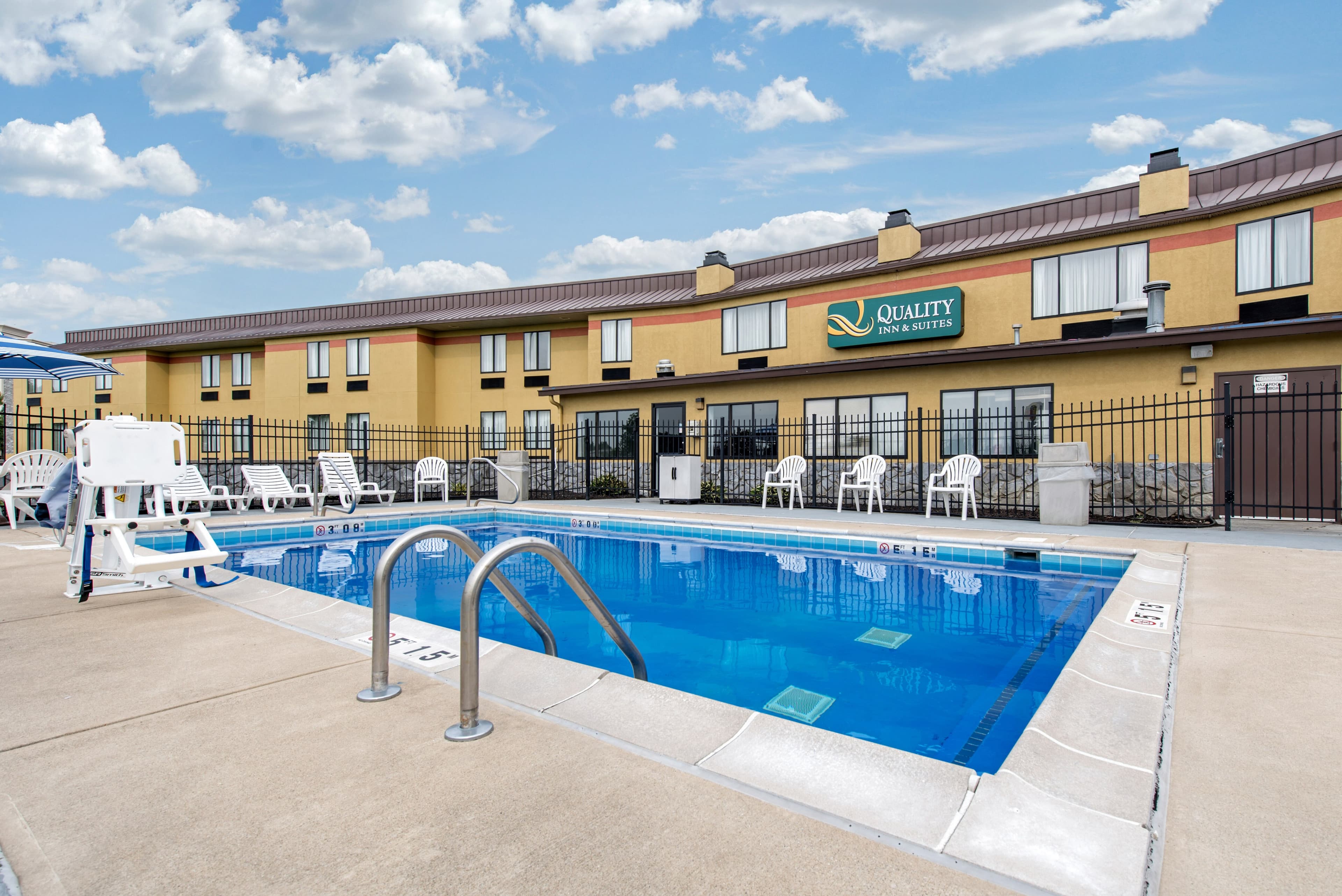 Quality Inn & Suites Brownsburg - Indianapolis West - Image 1
