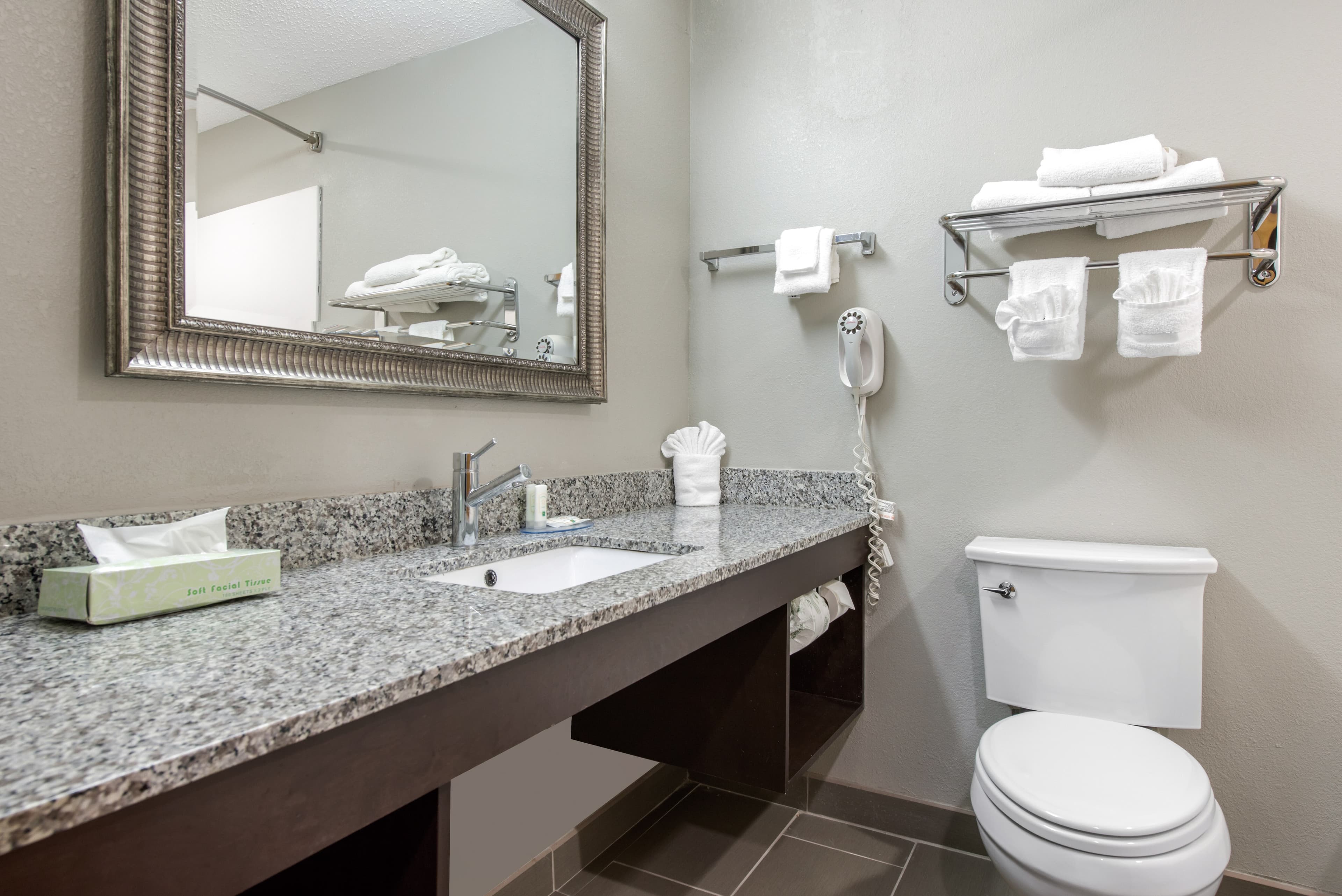 Quality Inn & Suites Brownsburg - Indianapolis West — 32