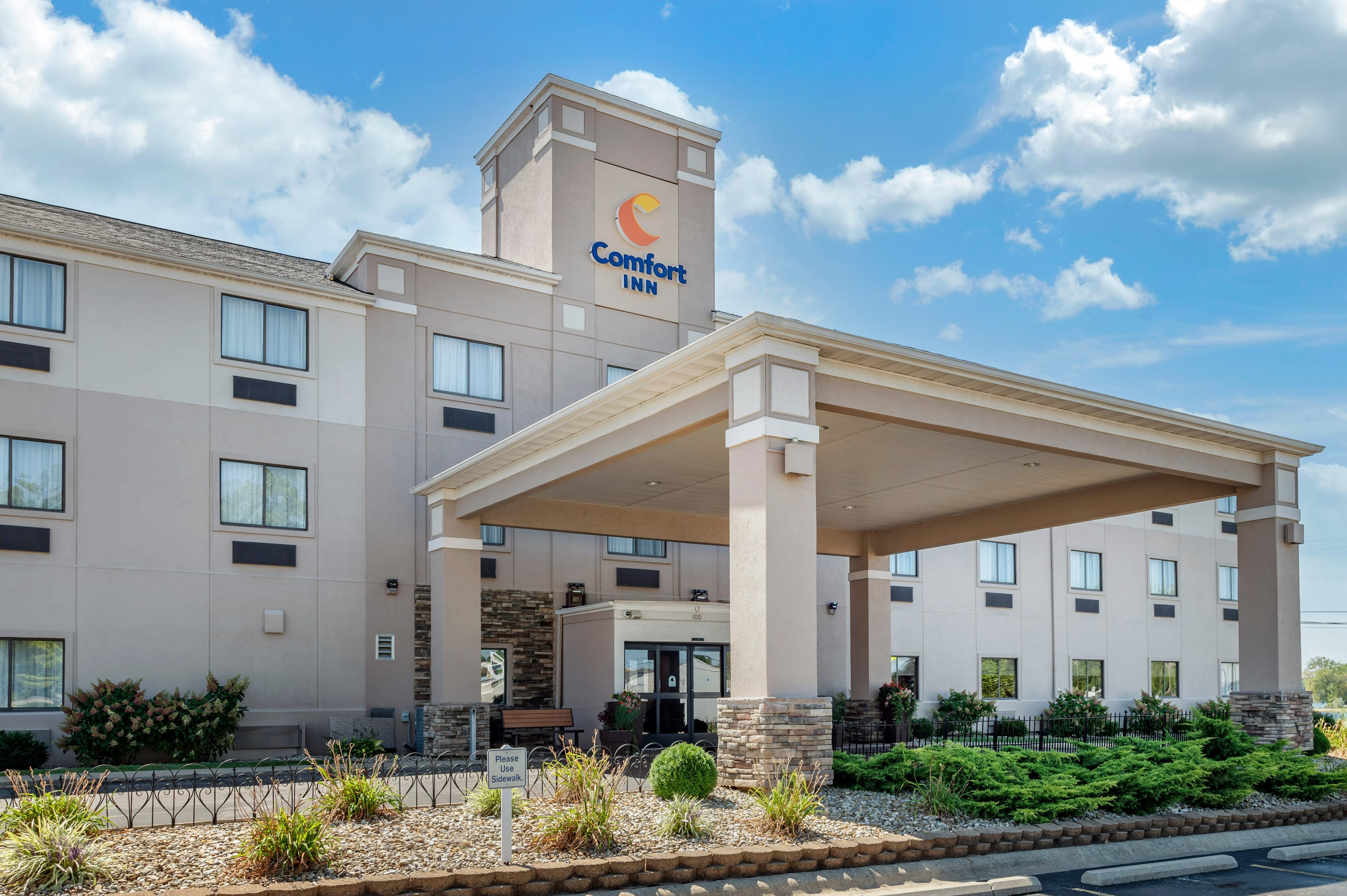 Comfort Inn La Porte - Image 1