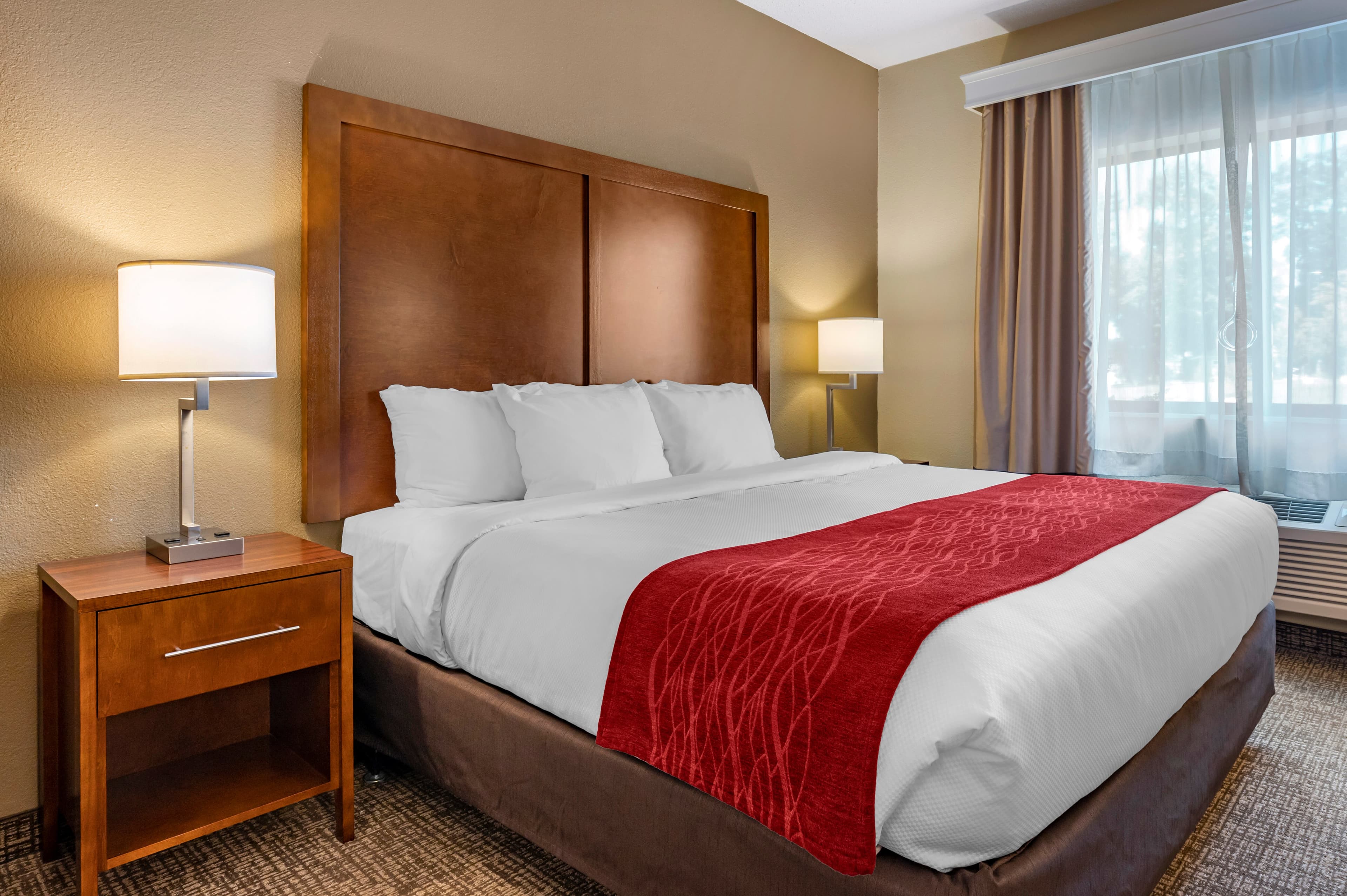Comfort Inn La Porte - Image 2