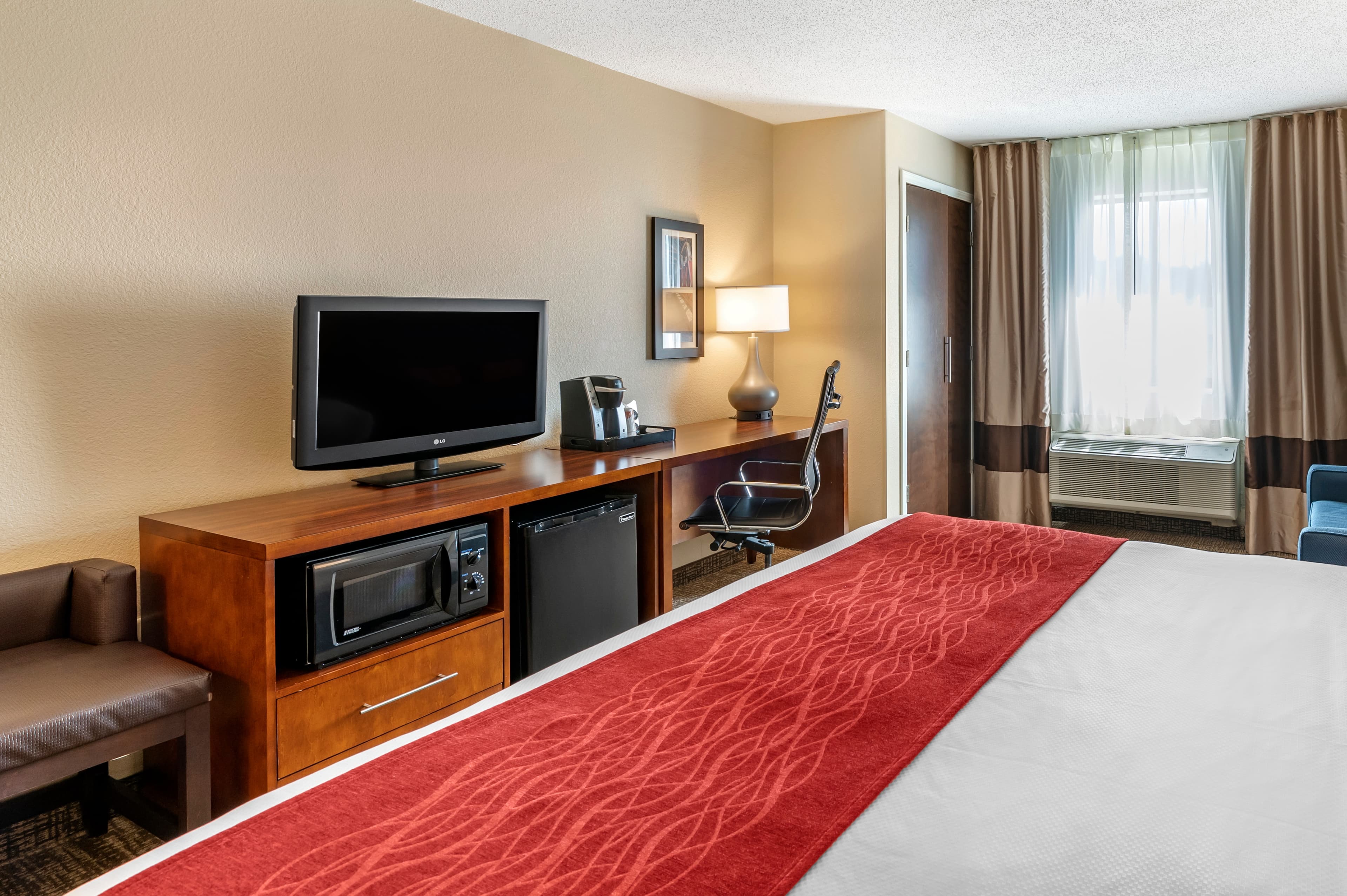 Comfort Inn La Porte — 16