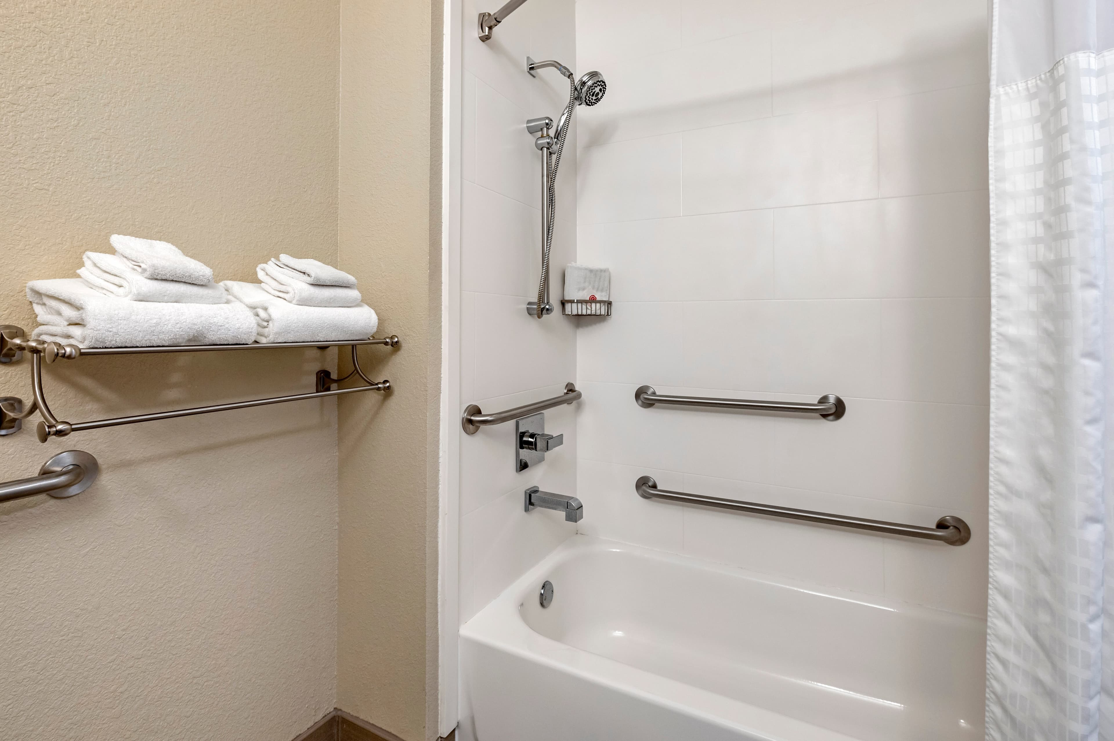 Comfort Inn La Porte — 6