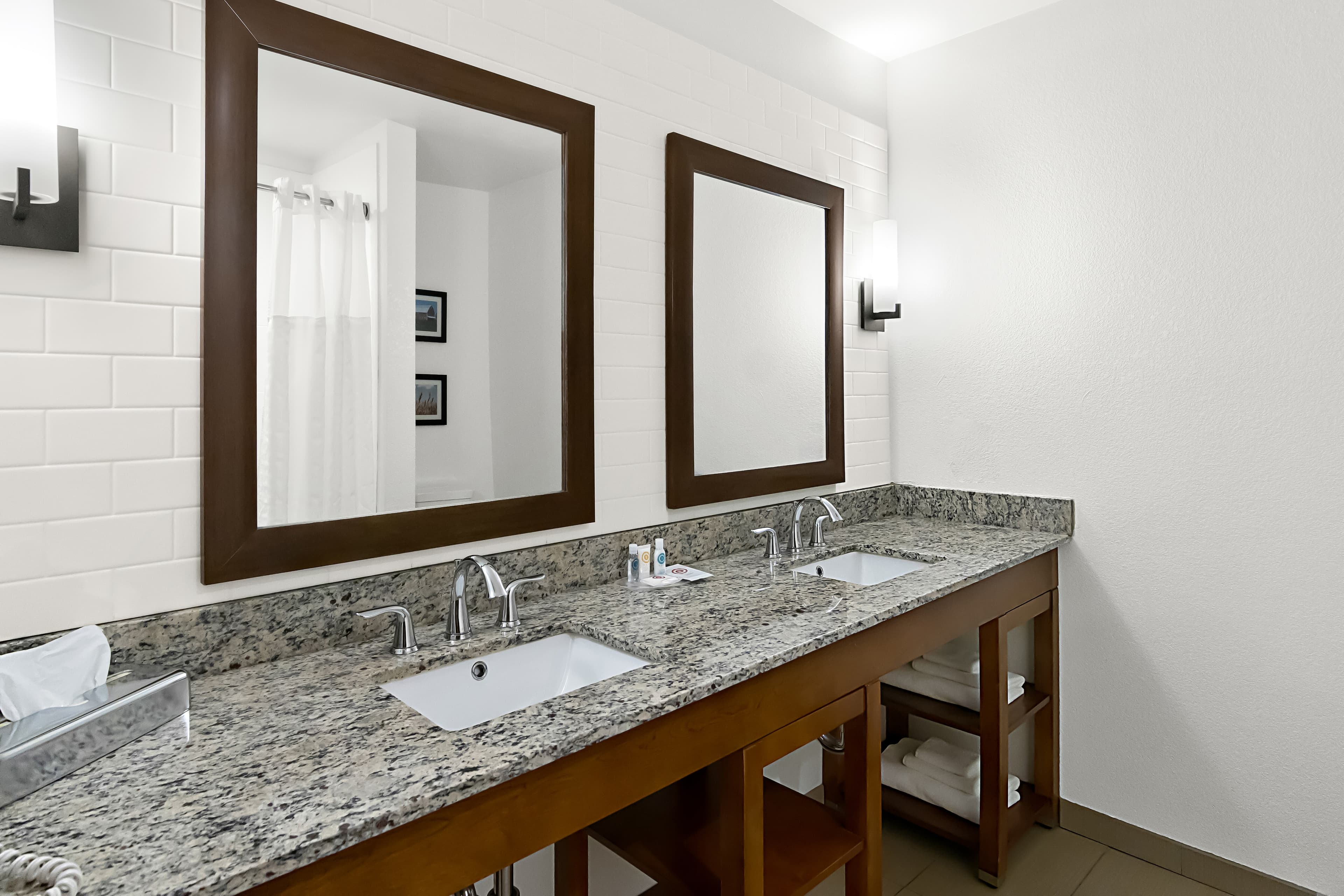 Comfort Suites Rensselaer near Fair Oaks — 34