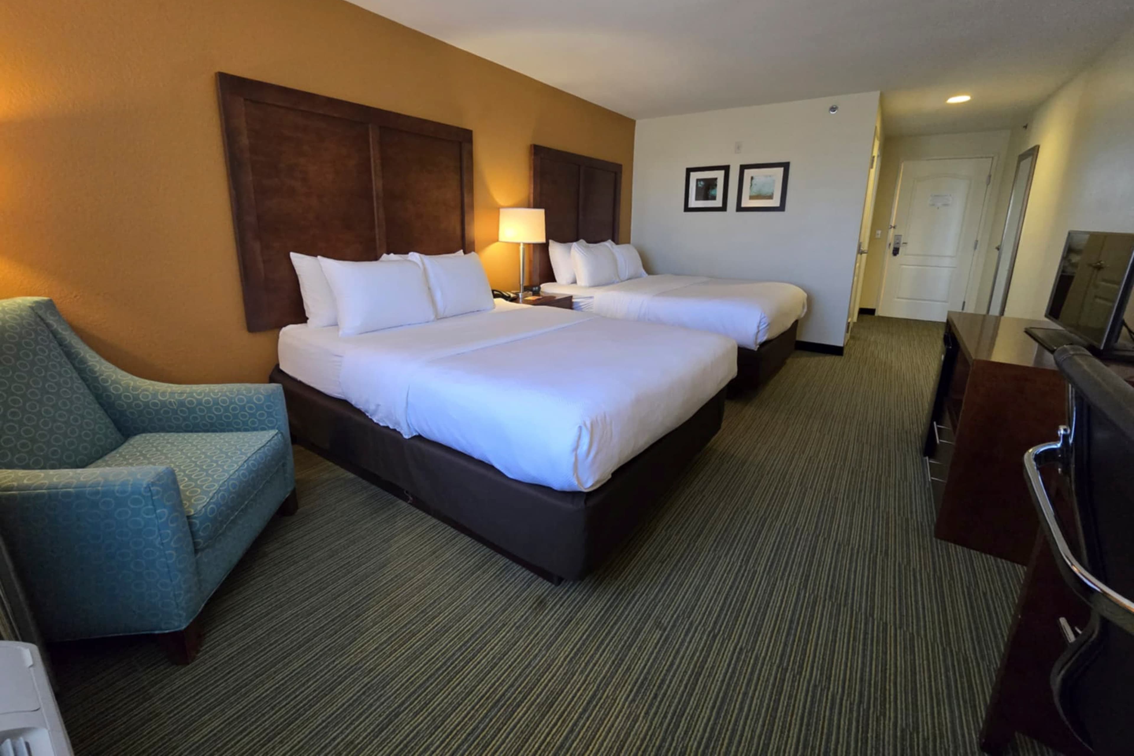 Comfort Inn Ferdinand - Image 3