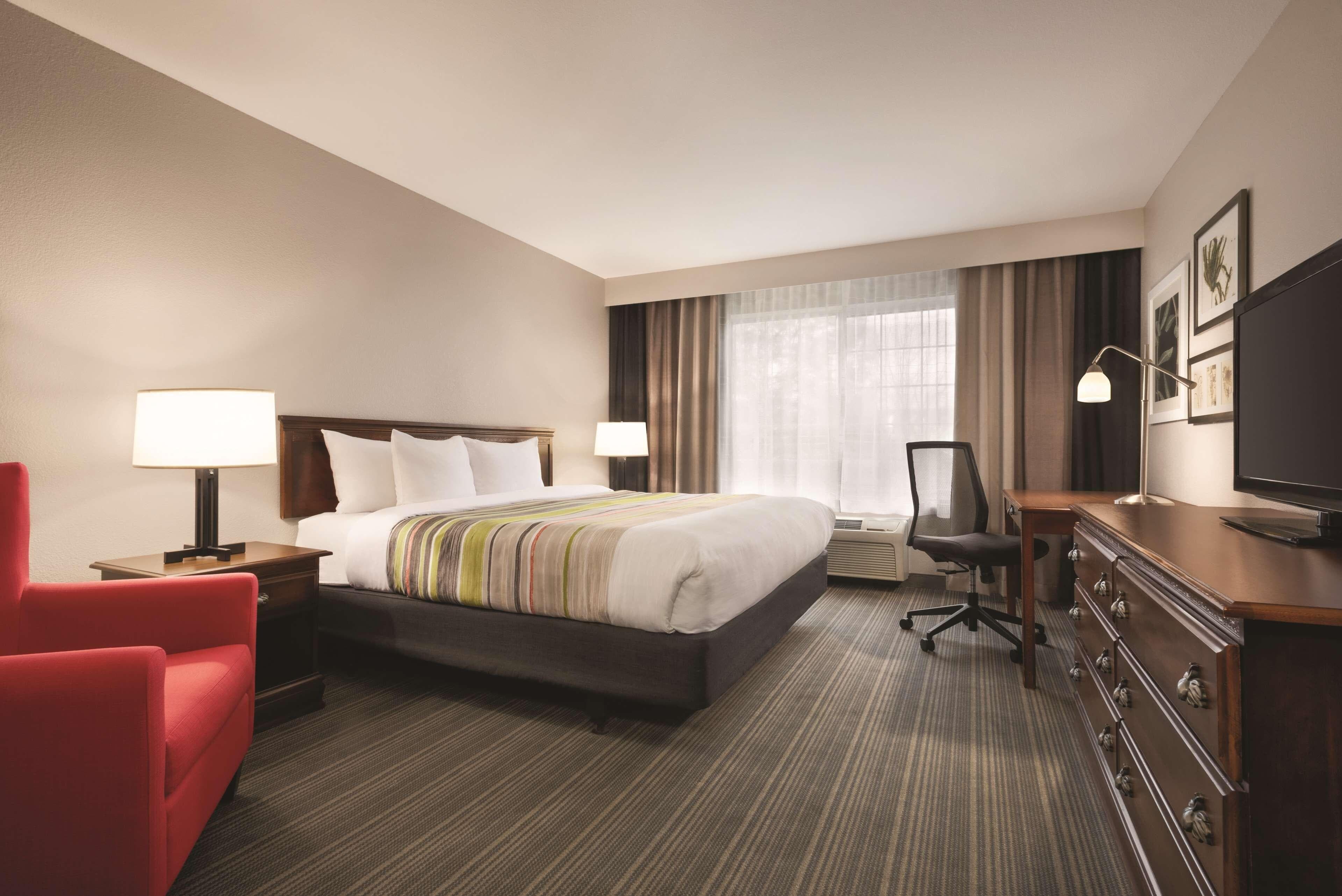 Country Inn & Suites by Radisson, Michigan City, IN - Image 3