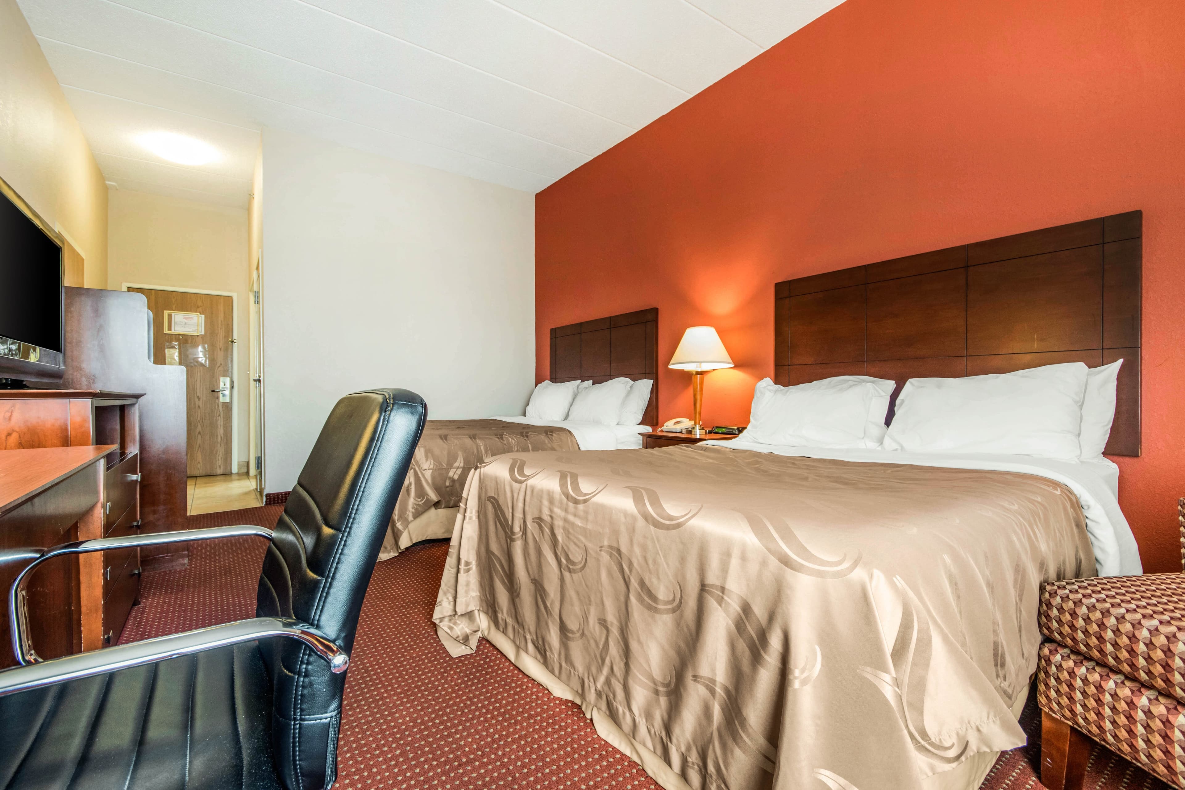 Quality Inn & Suites Lawrenceburg — 12
