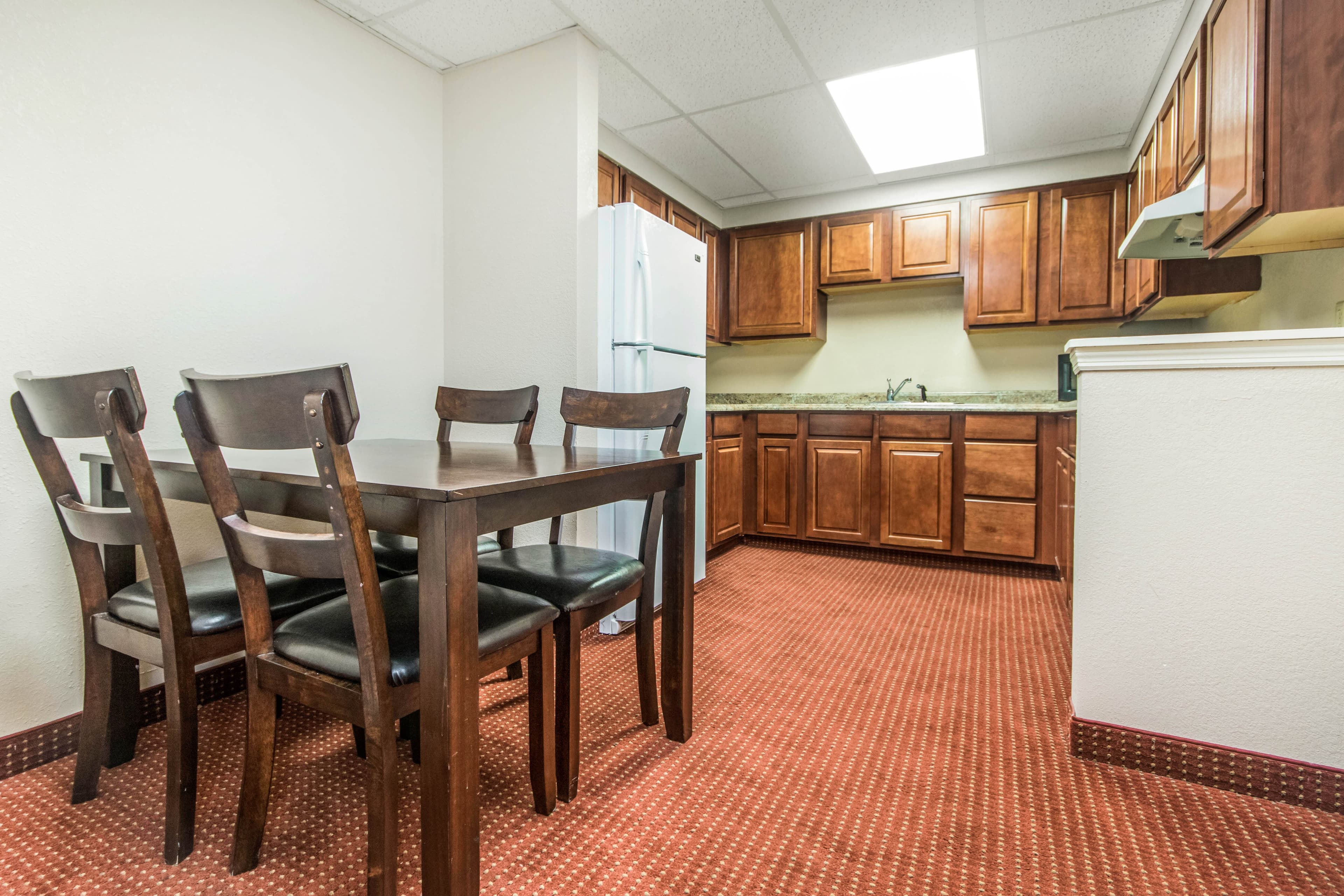 Quality Inn & Suites Lawrenceburg - Image 5
