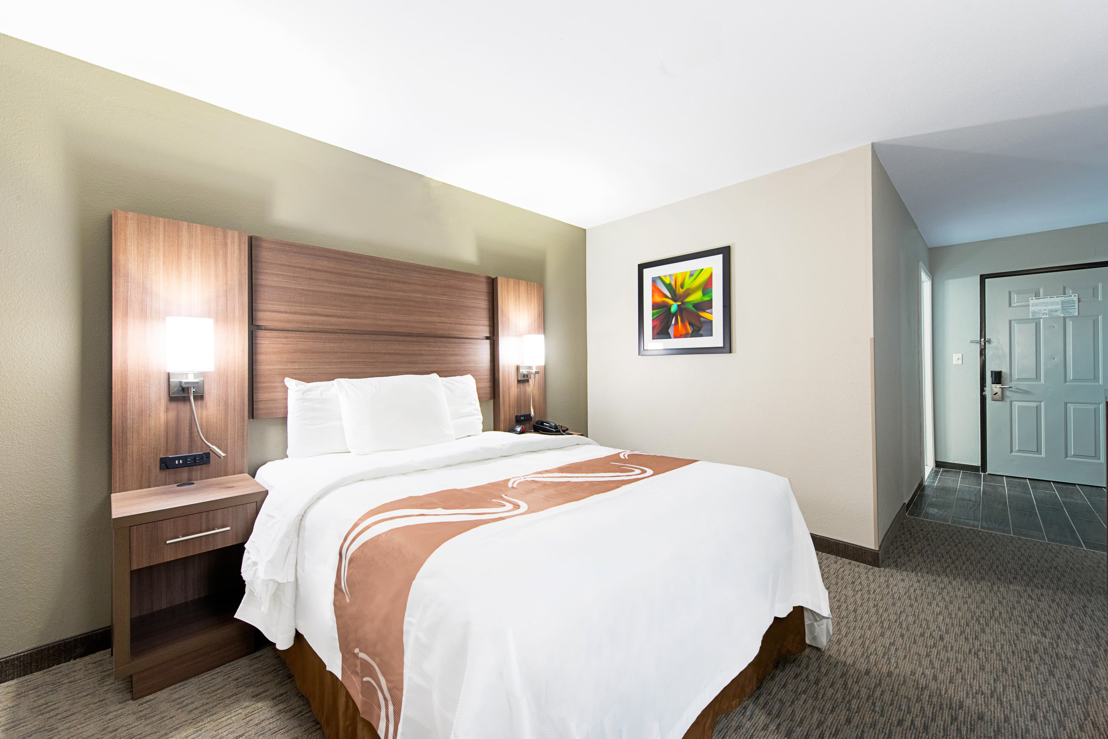 Quality Inn Mishawaka - South Bend - Image 4