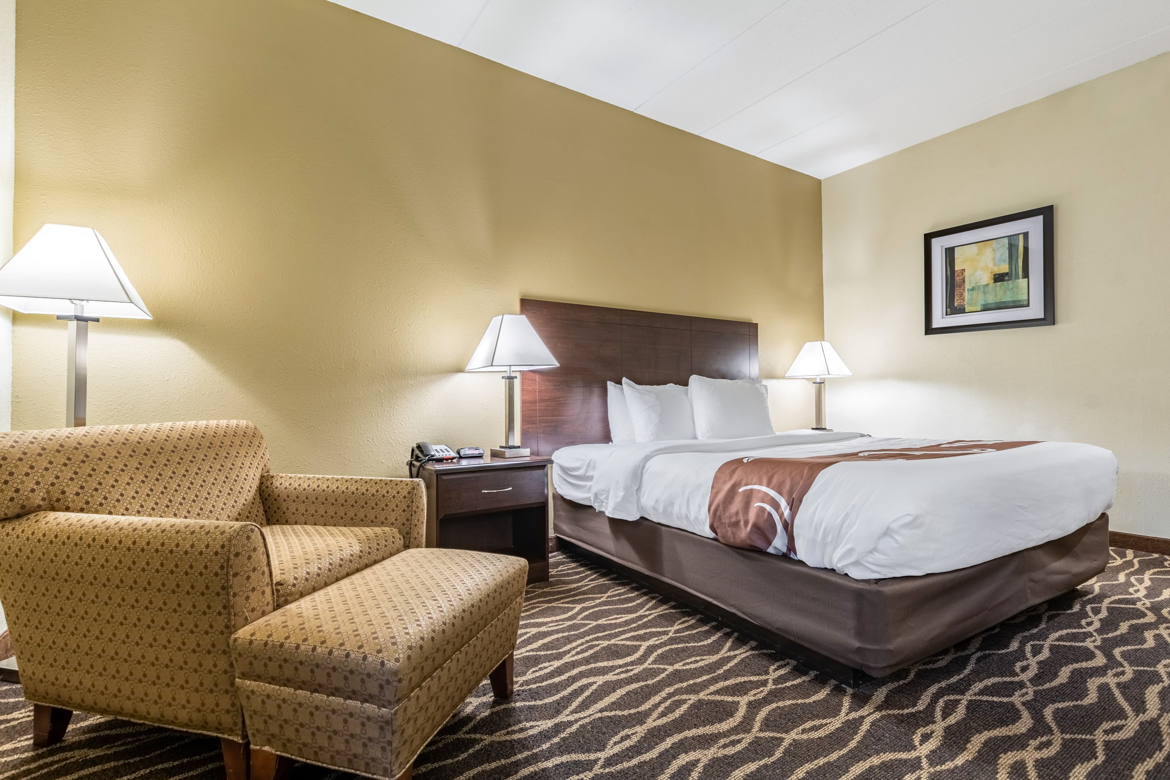 Quality Inn & Suites Southport - Image 3