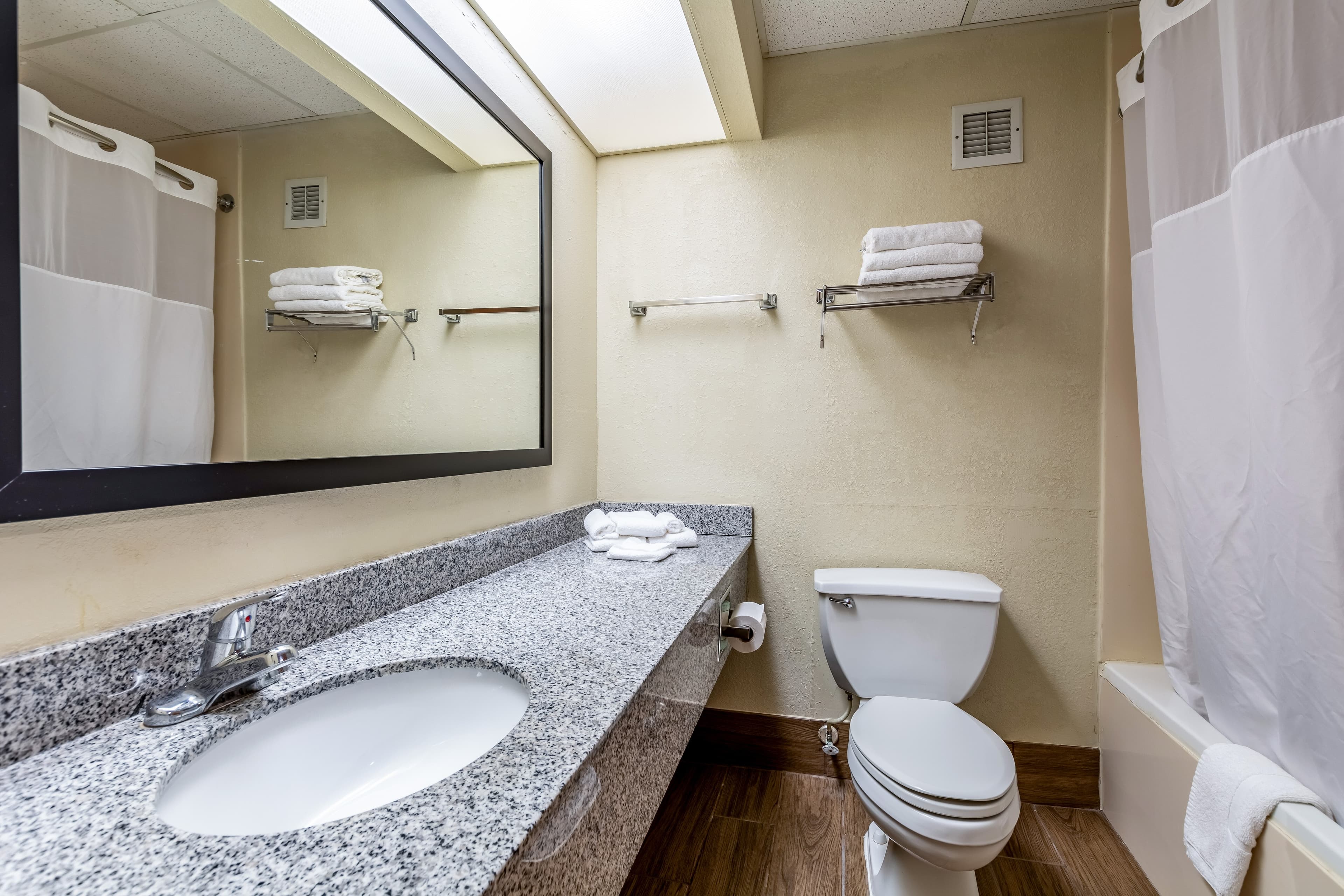 Quality Inn & Suites Southport — 25