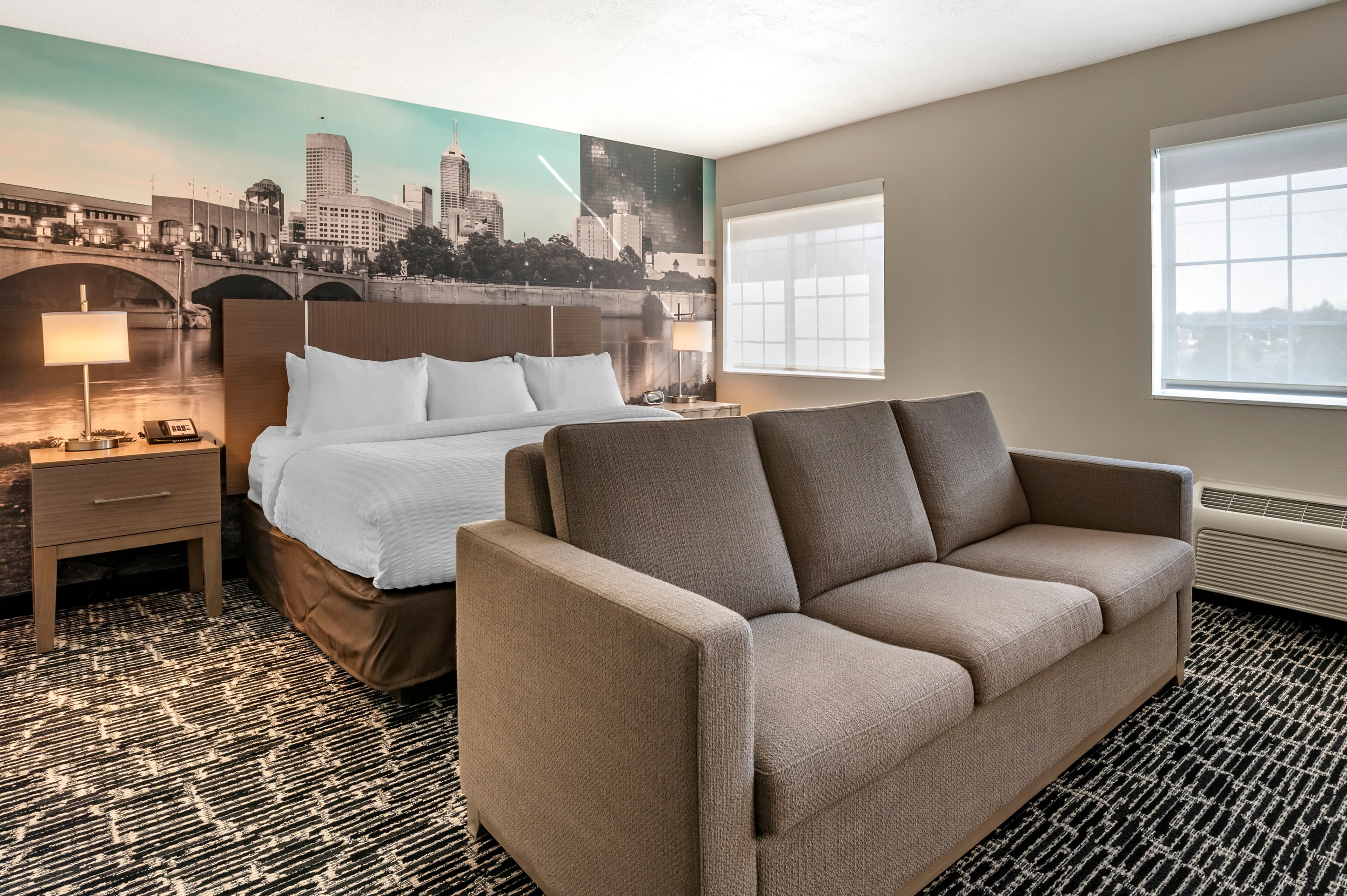 Clarion Pointe Indianapolis Airport — 12