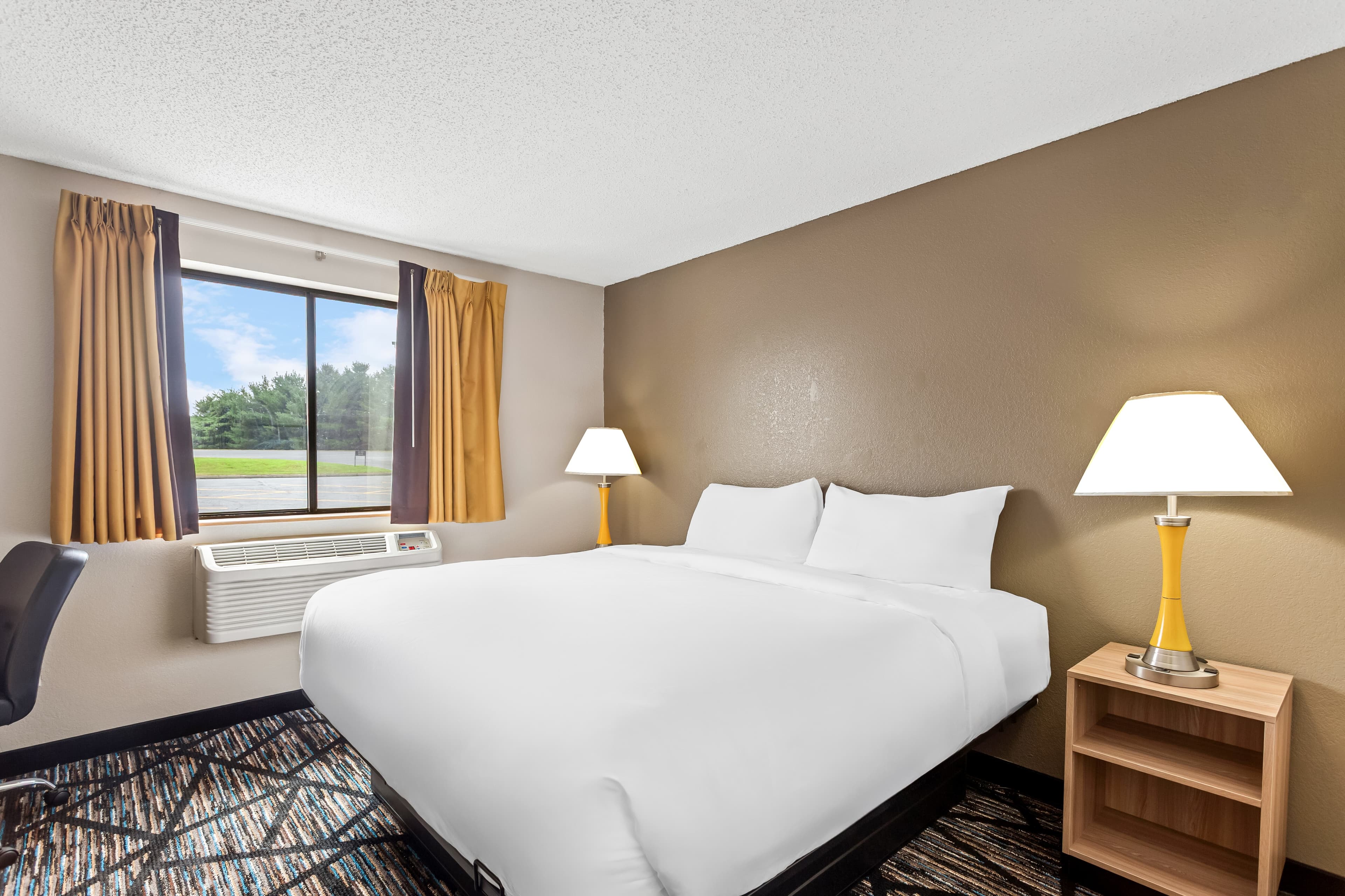 Quality Inn & Suites Howe - Sturgis — 6