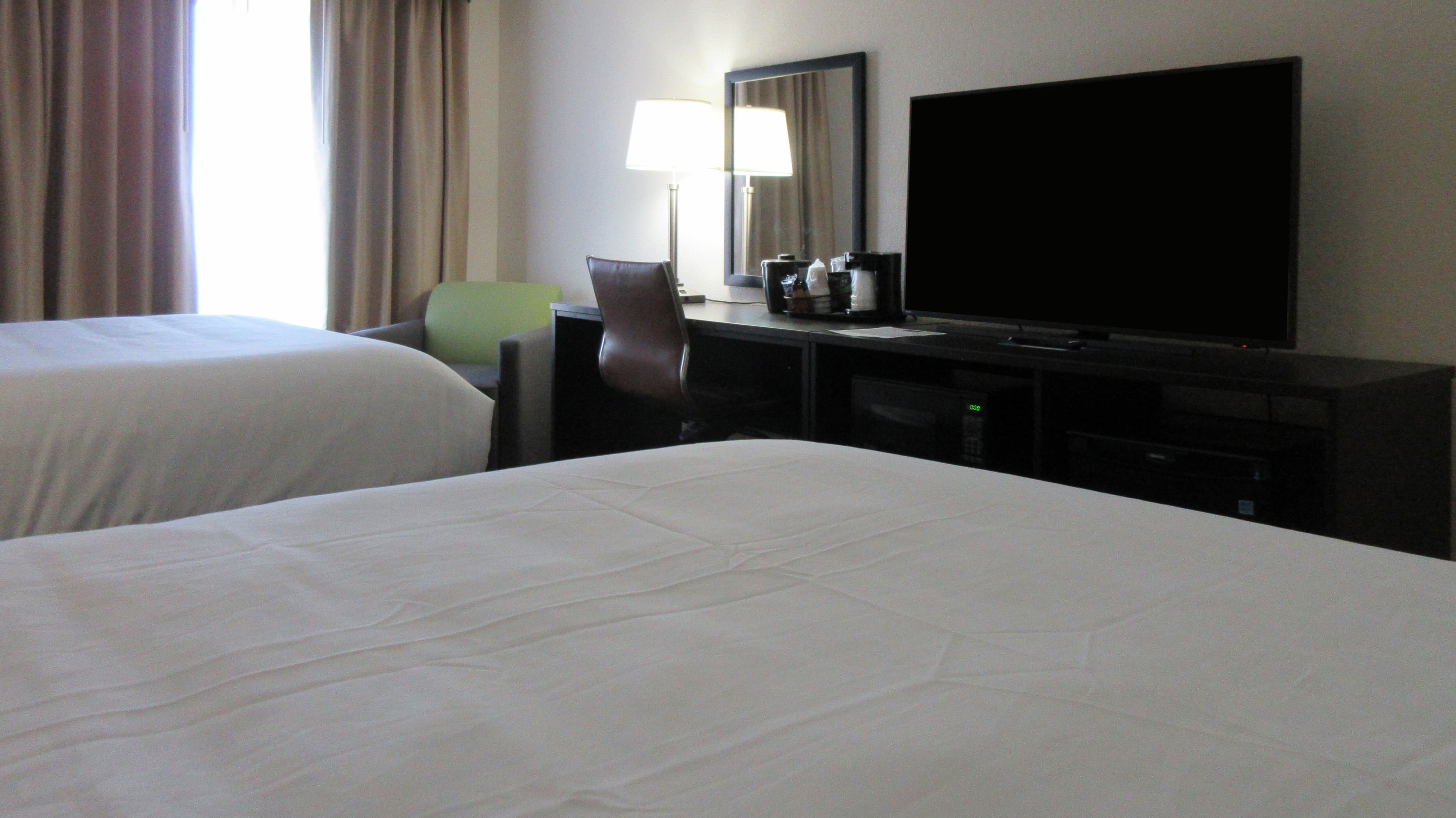 Clarion Pointe Evansville North — 17