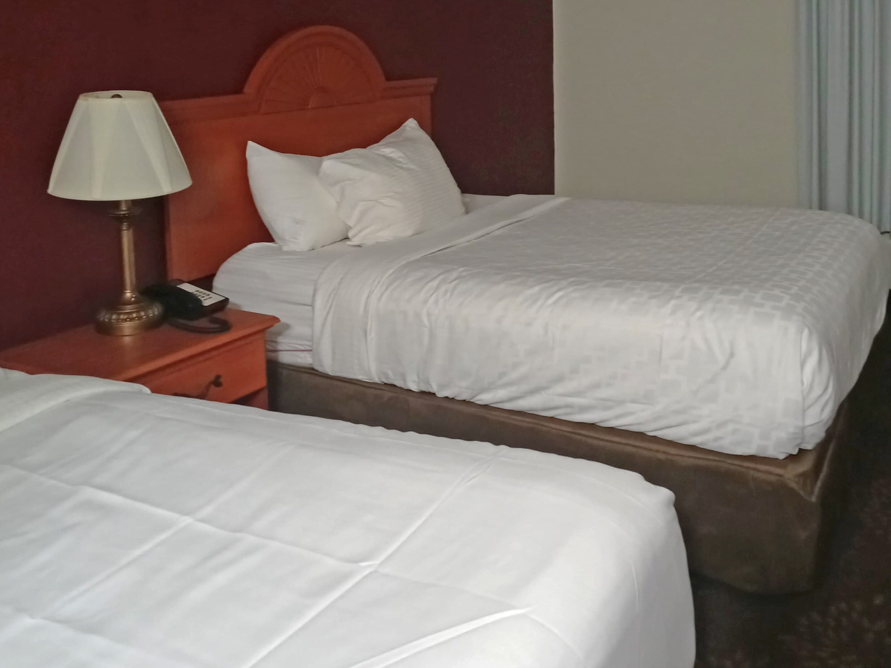 Clarion Pointe Evansville North — 16