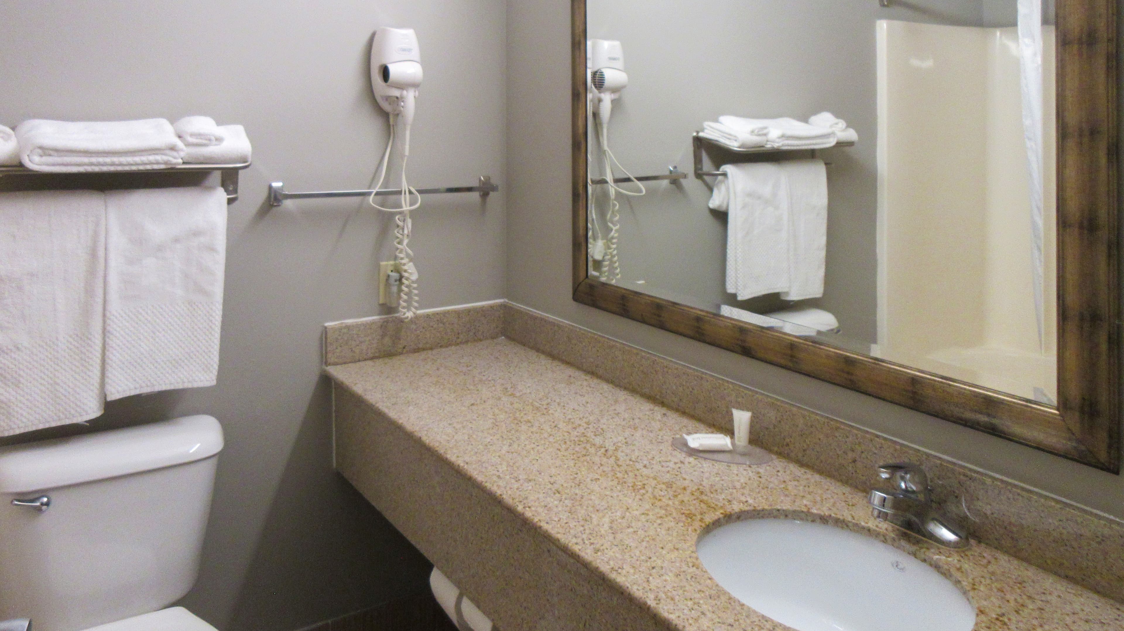 Clarion Pointe Evansville North — 26