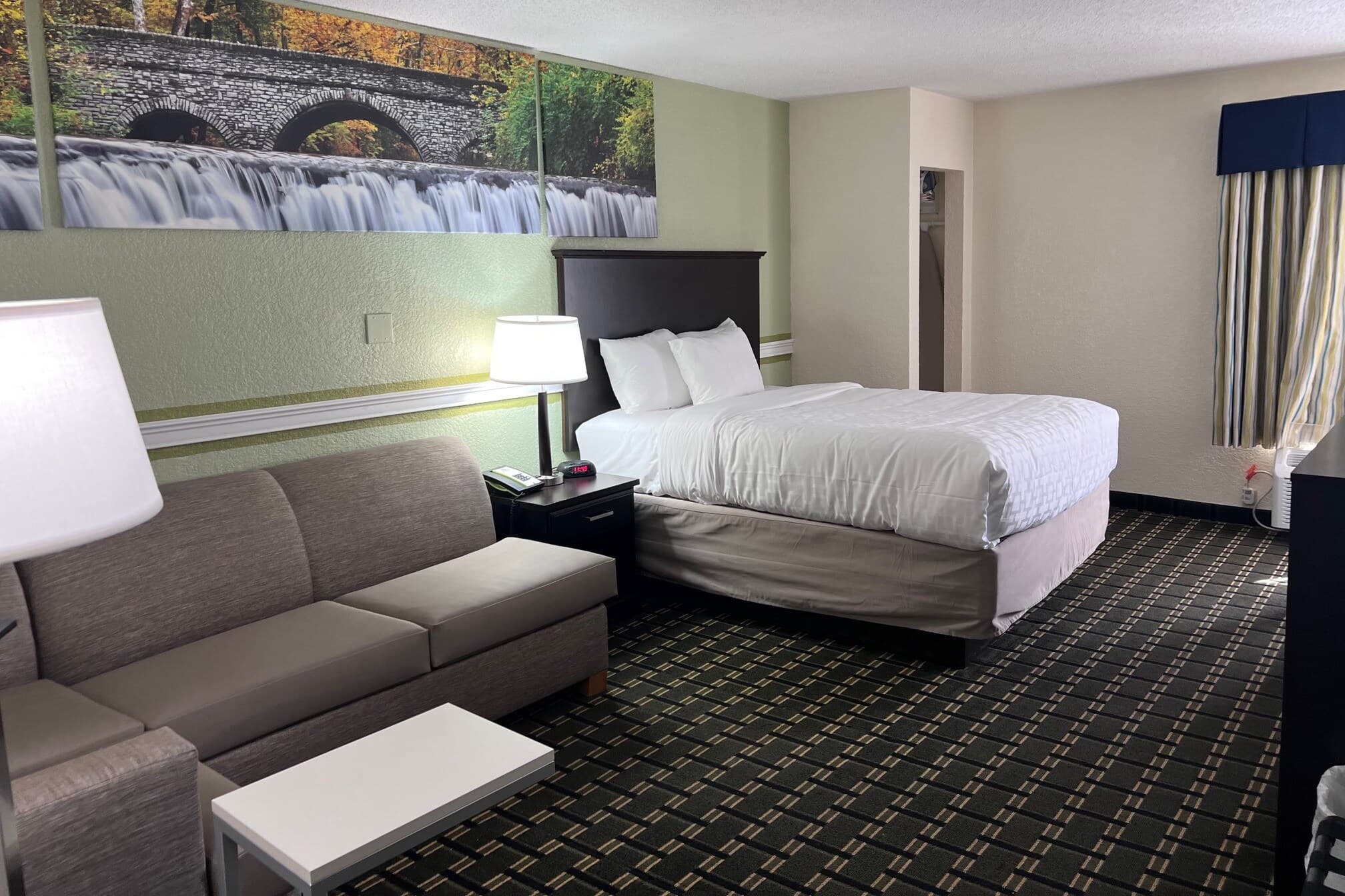 Clarion Pointe Jasper — 10