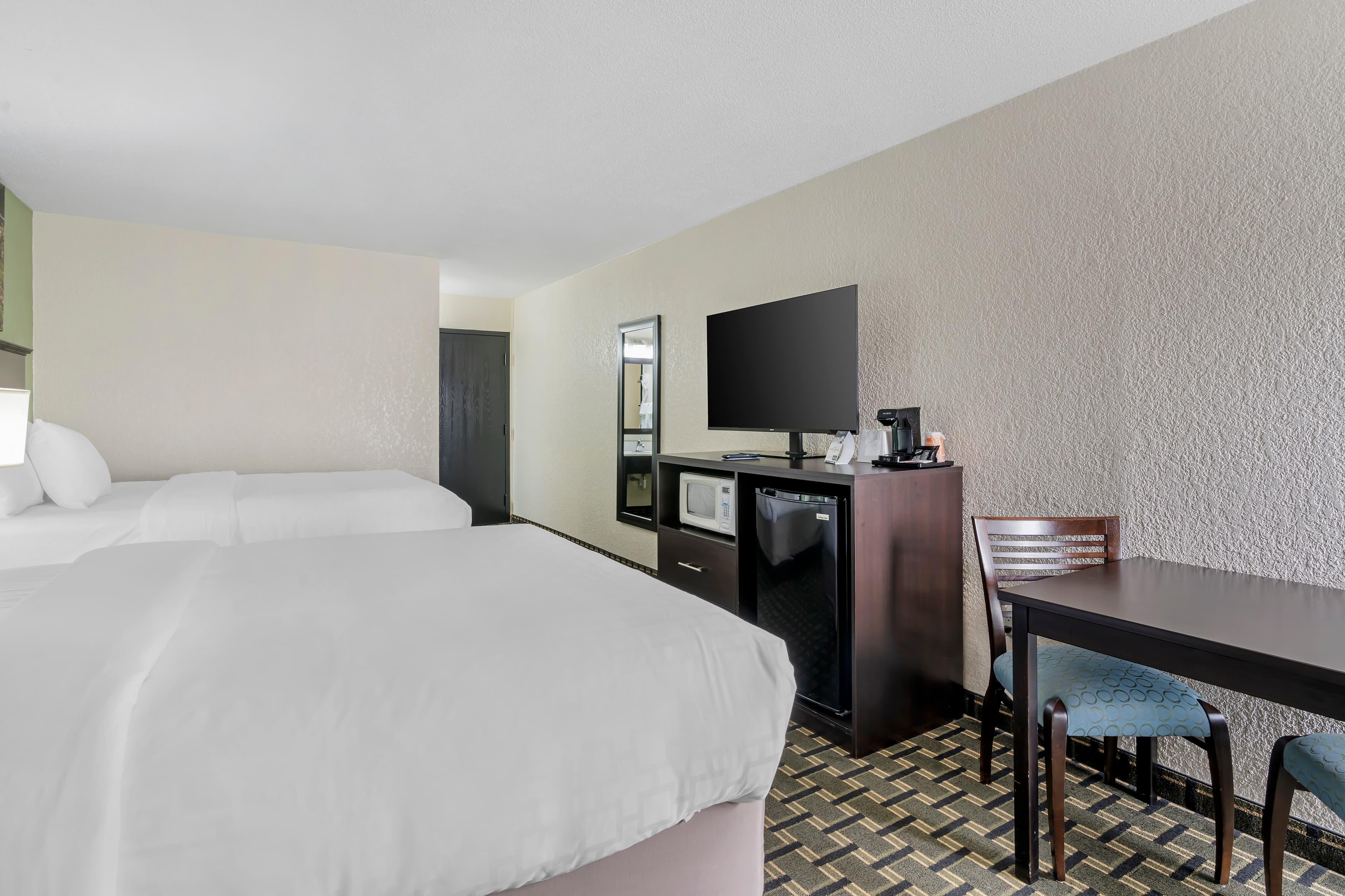 Clarion Pointe Jasper — 13