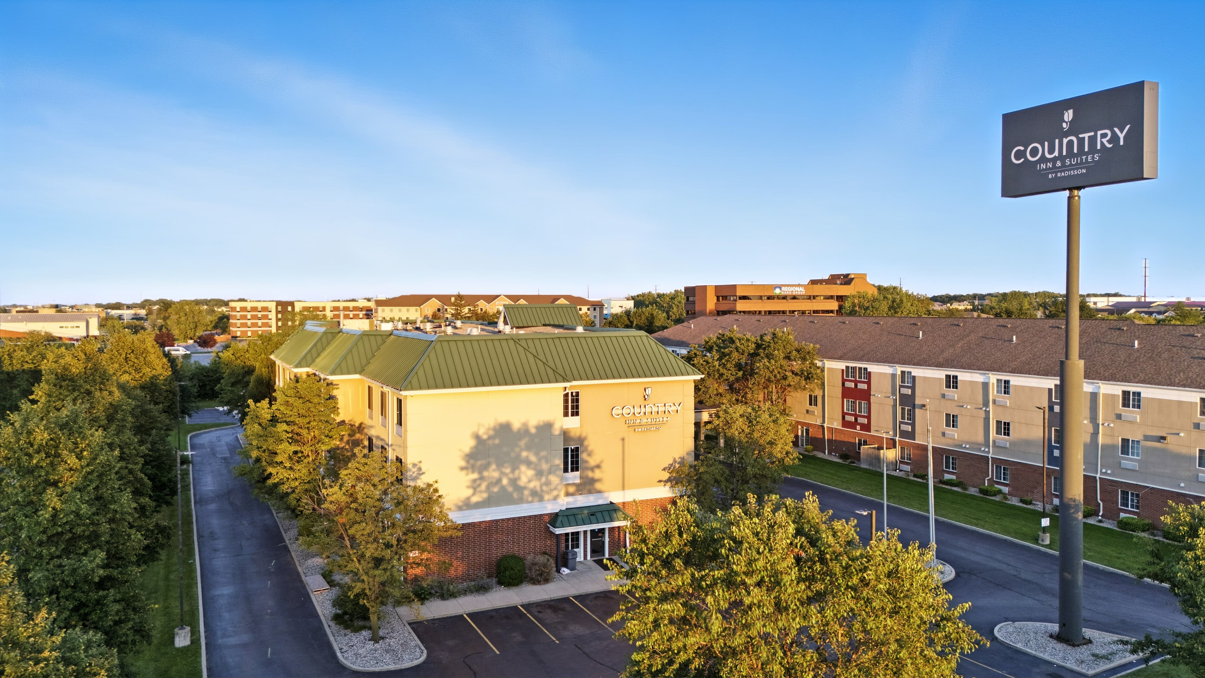 Country Inn & Suites by Radisson, Merrillville, IN - Image 1
