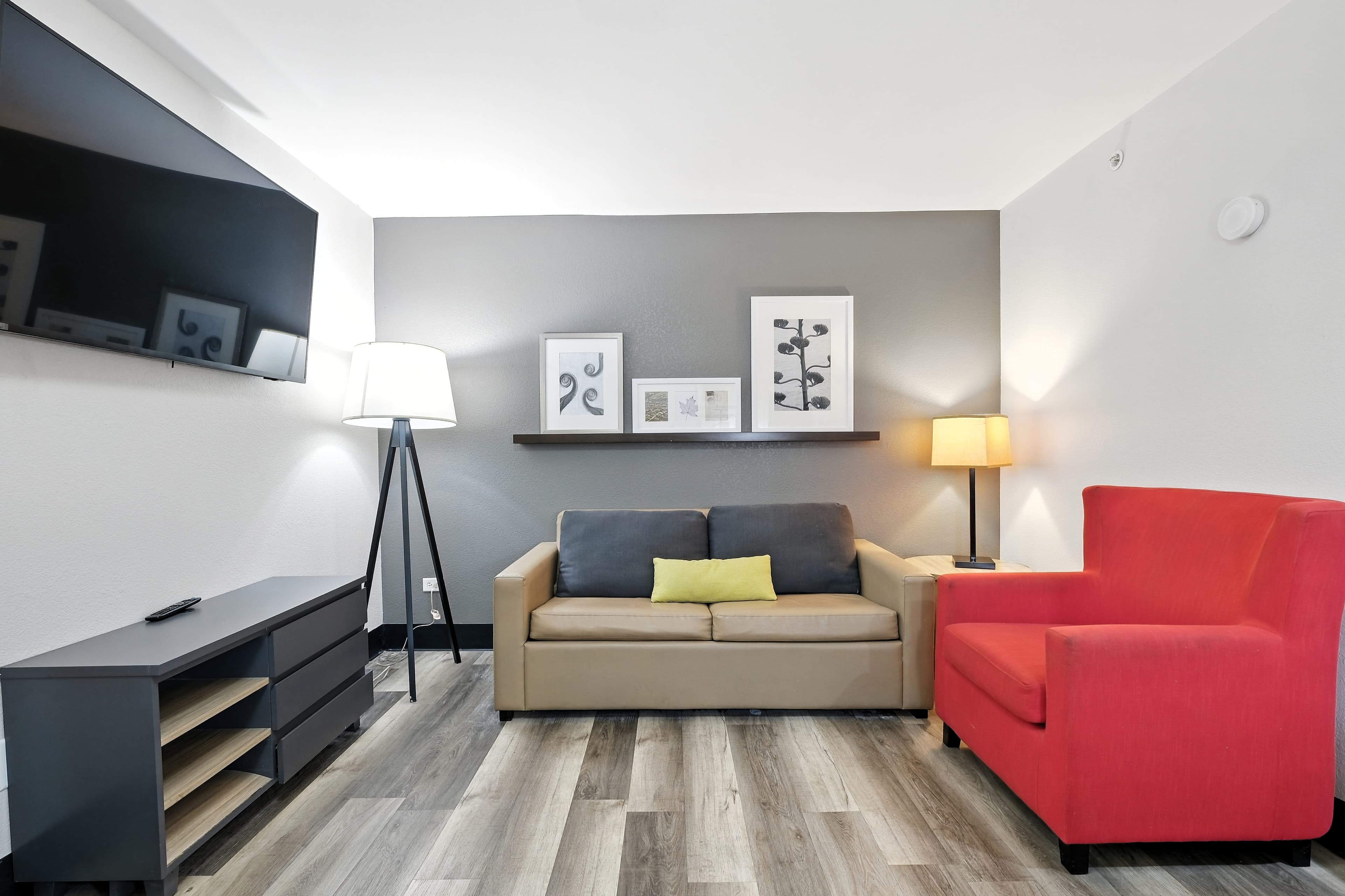 Country Inn & Suites by Radisson, Merrillville, IN — 12