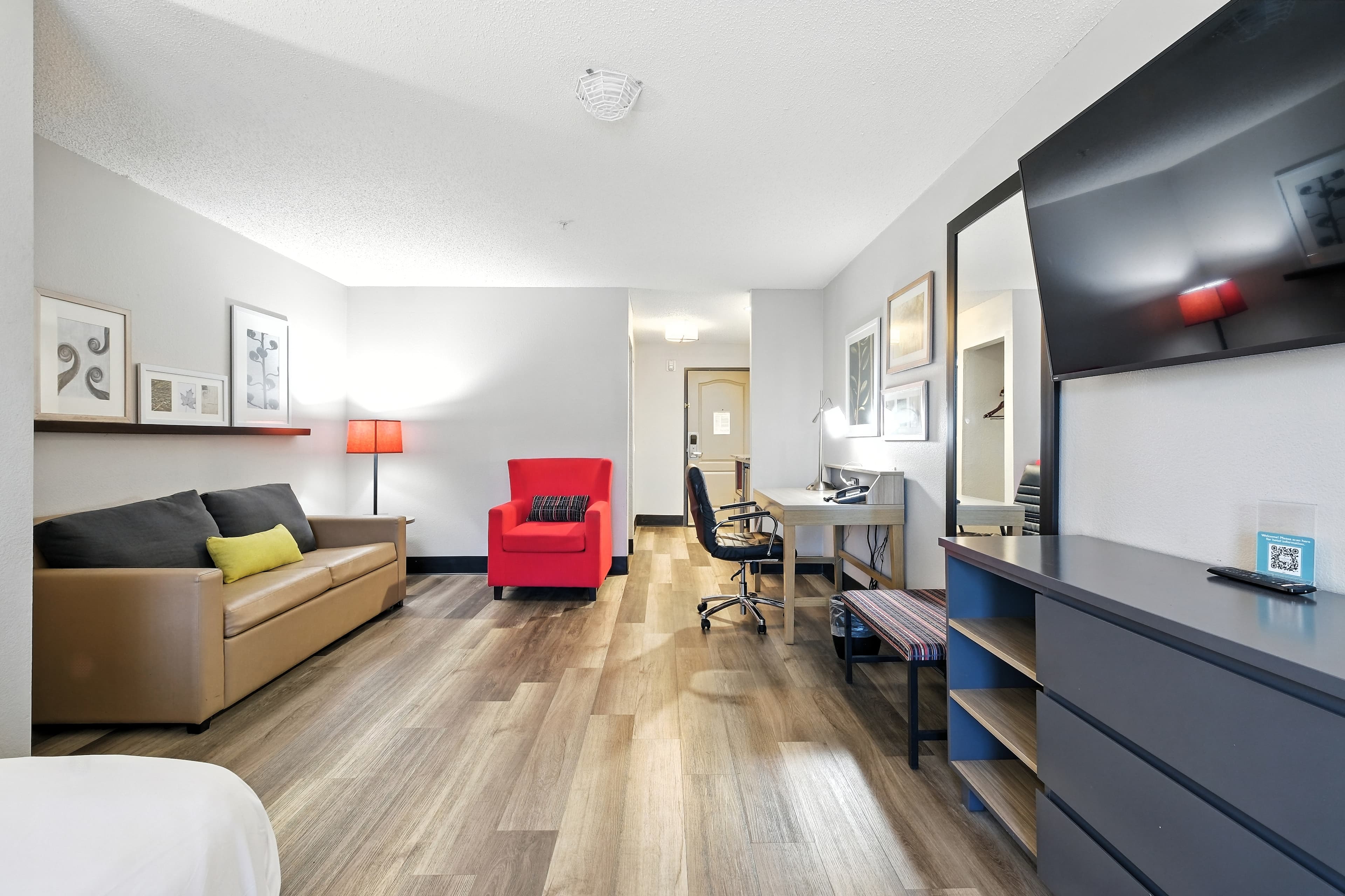 Country Inn & Suites by Radisson, Merrillville, IN — 19
