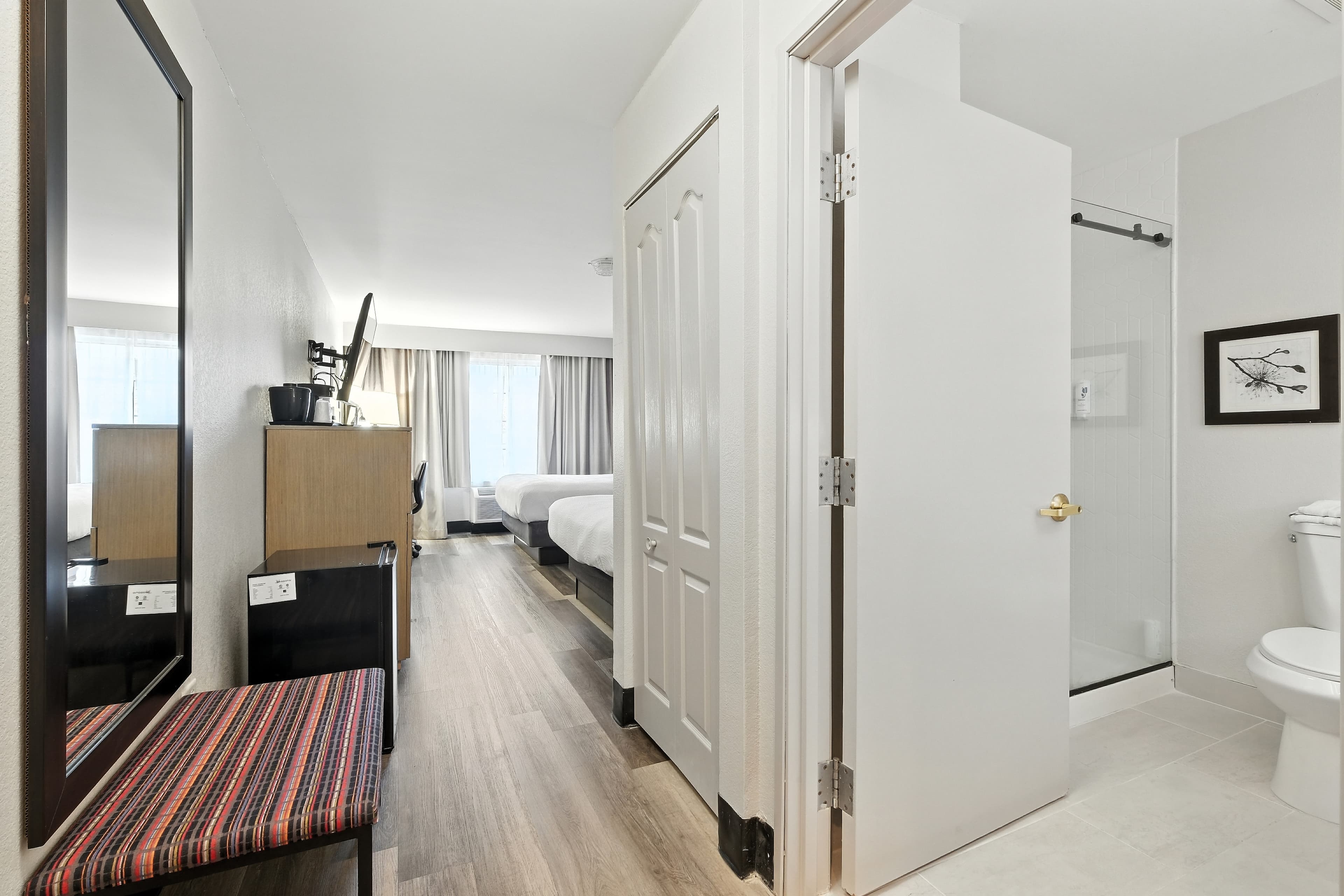 Country Inn & Suites by Radisson, Merrillville, IN — 25