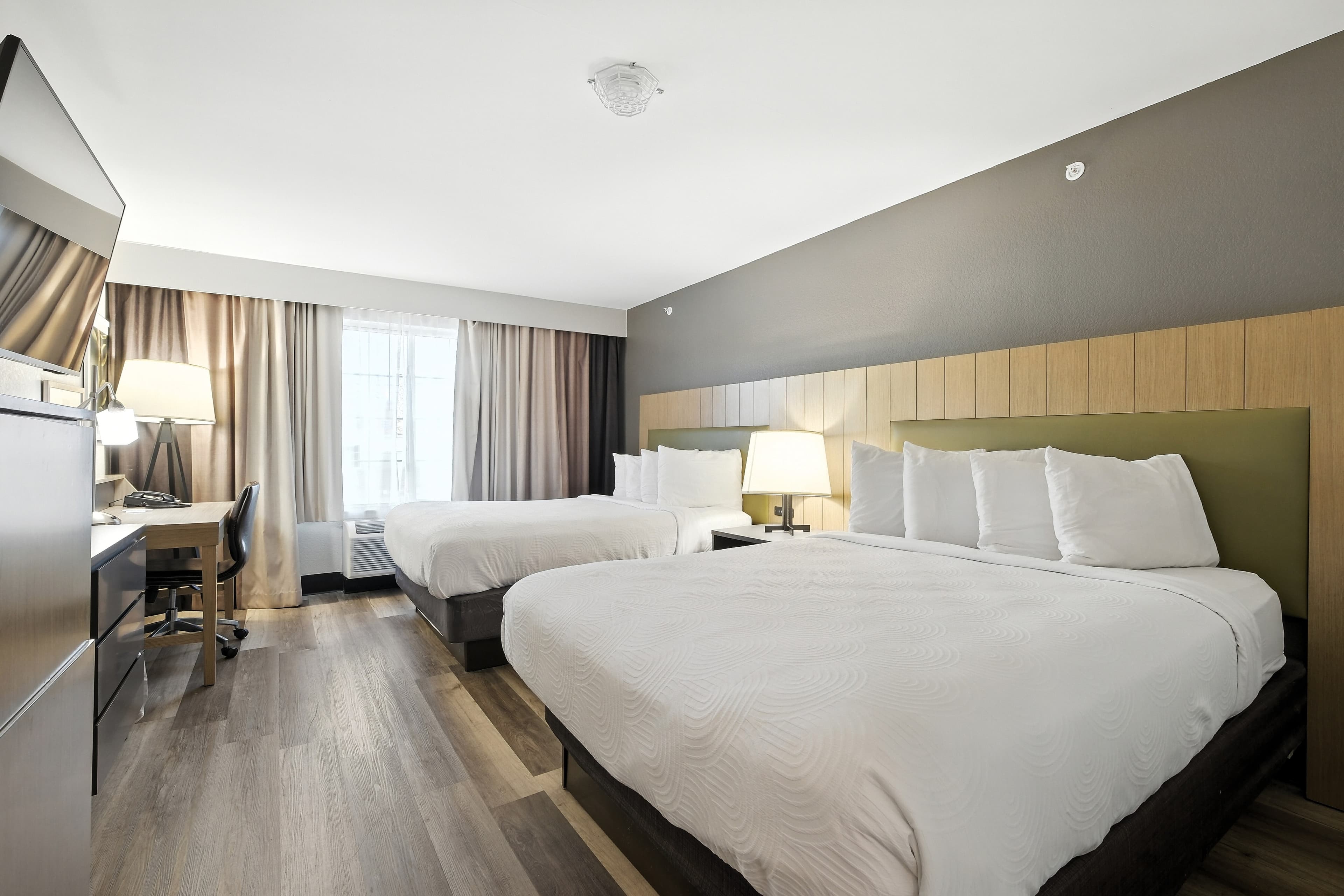 Country Inn & Suites by Radisson, Merrillville, IN — 27