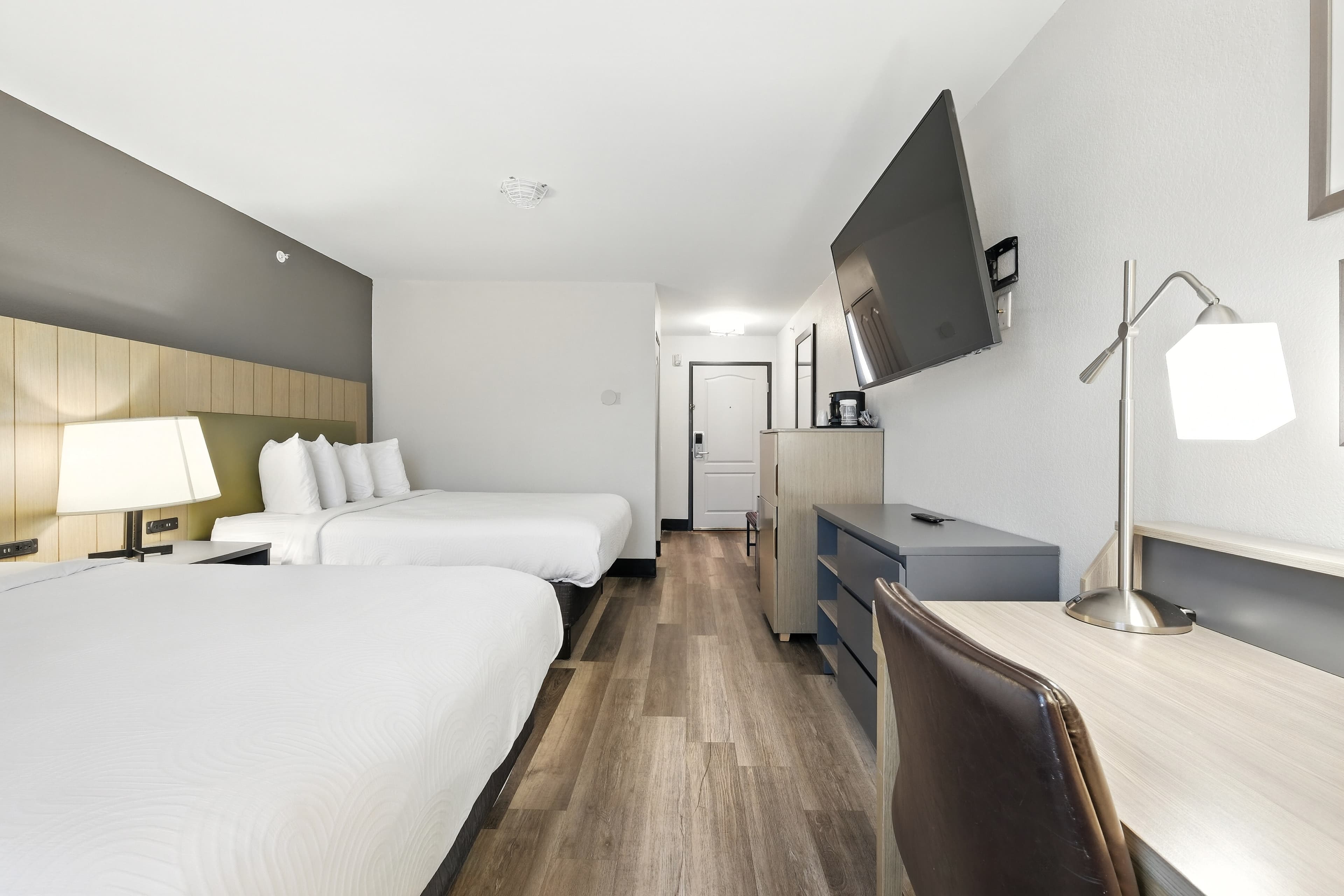 Country Inn & Suites by Radisson, Merrillville, IN — 28