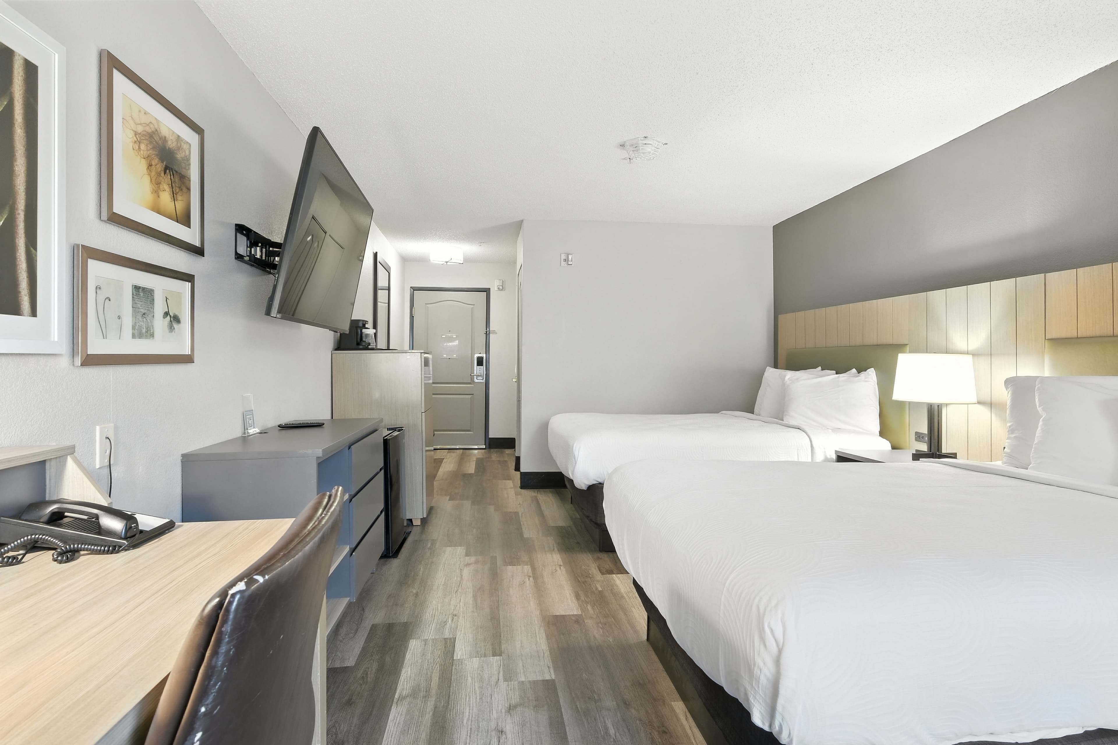 Country Inn & Suites by Radisson, Merrillville, IN — 32