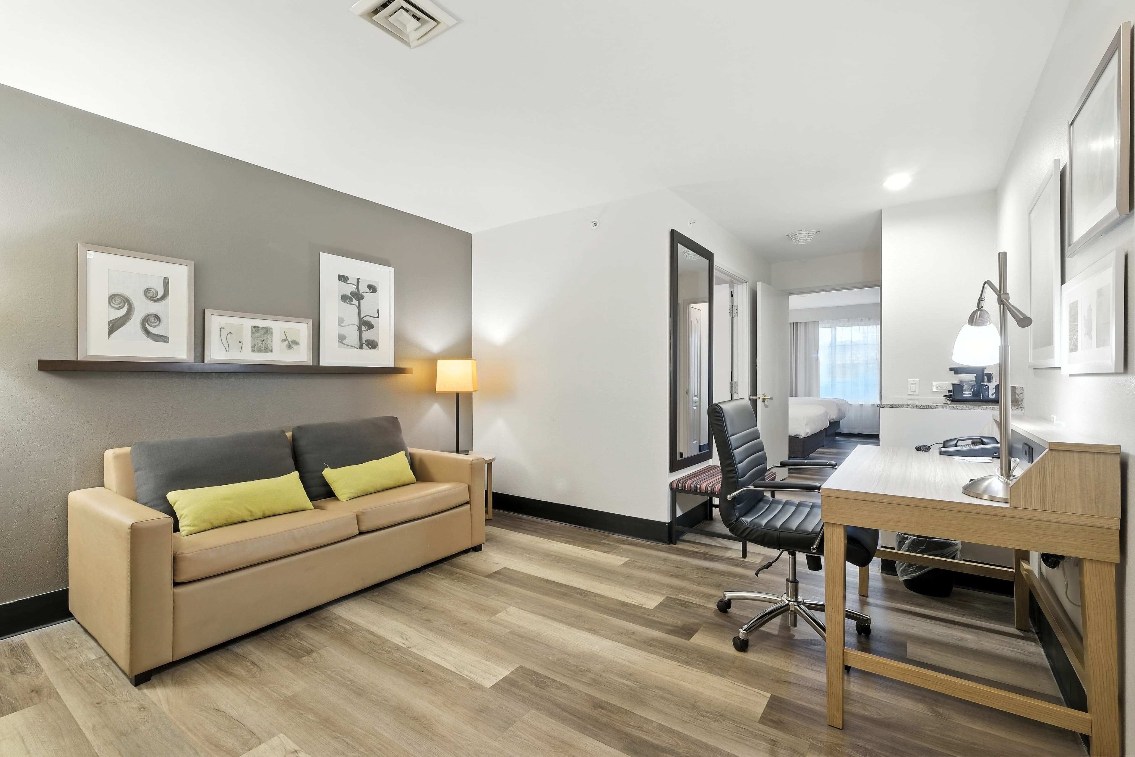 Country Inn & Suites by Radisson, Merrillville, IN — 36