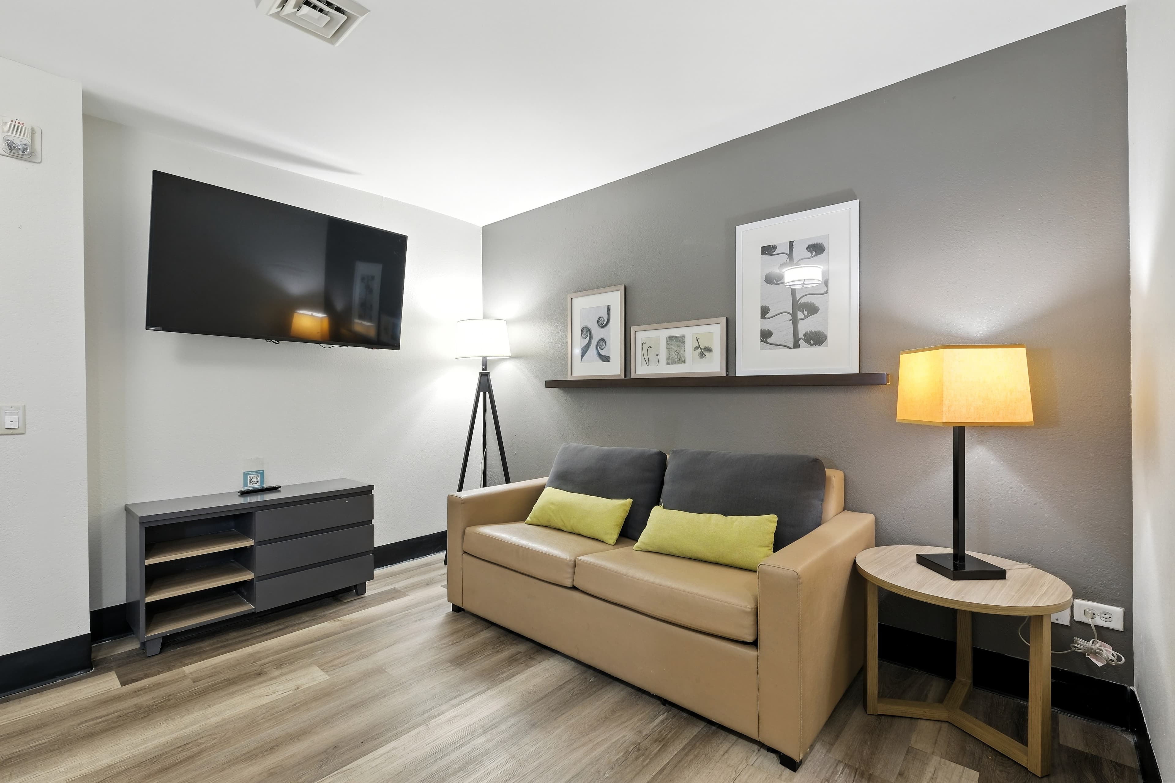 Country Inn & Suites by Radisson, Merrillville, IN — 37