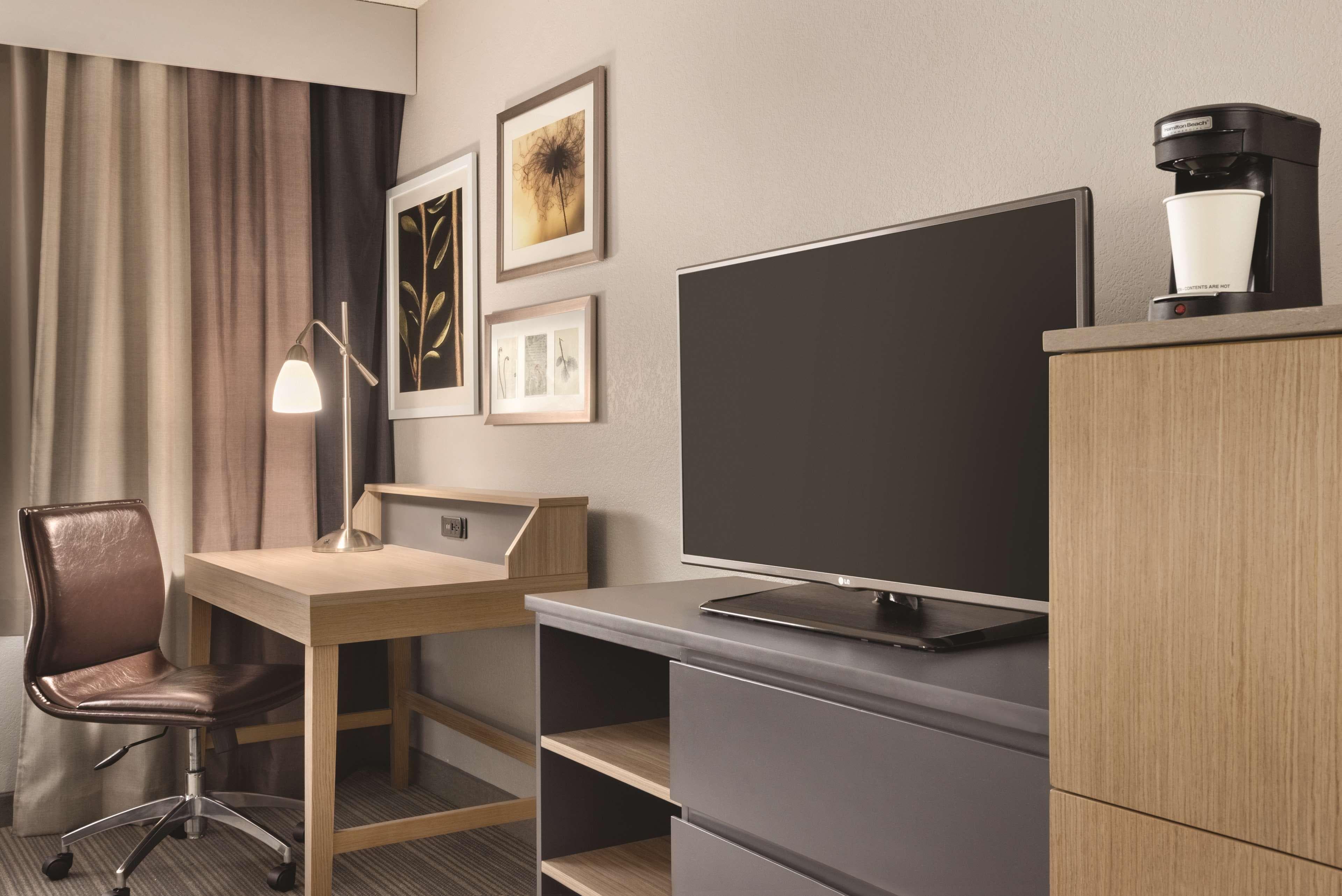 Country Inn & Suites by Radisson, Merrillville, IN — 26