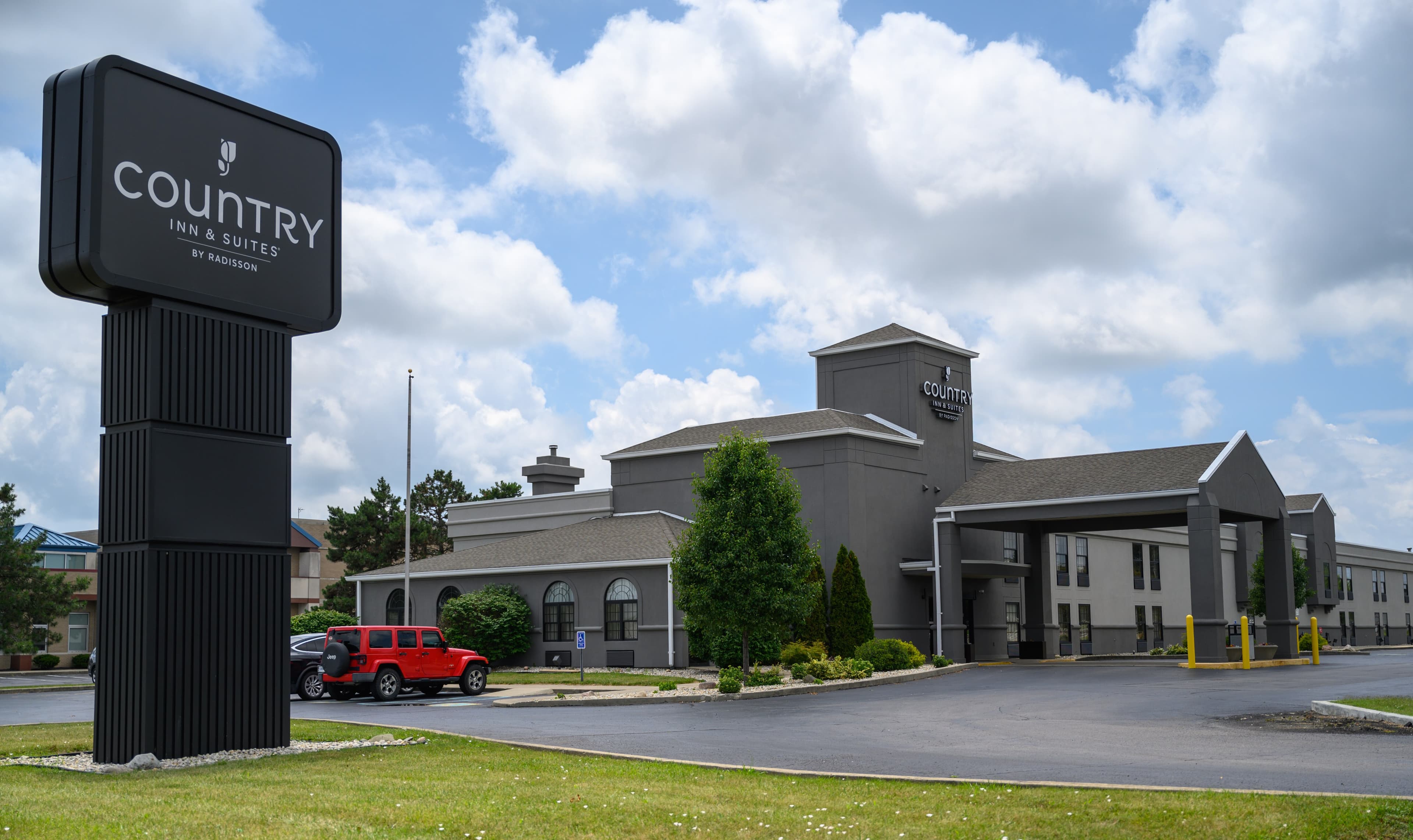 Country Inn & Suites by Radisson, Greenfield, IN - Image 1